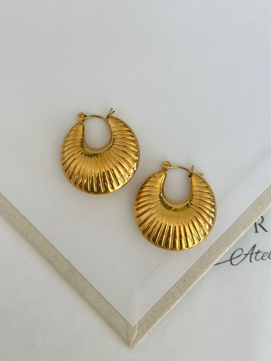 İstiridye Gold Çelik Küpe