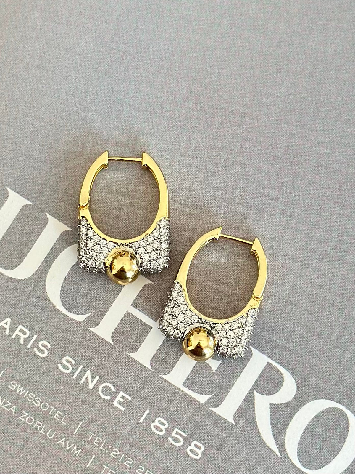 Trend Taşlı Topcuk Küpe