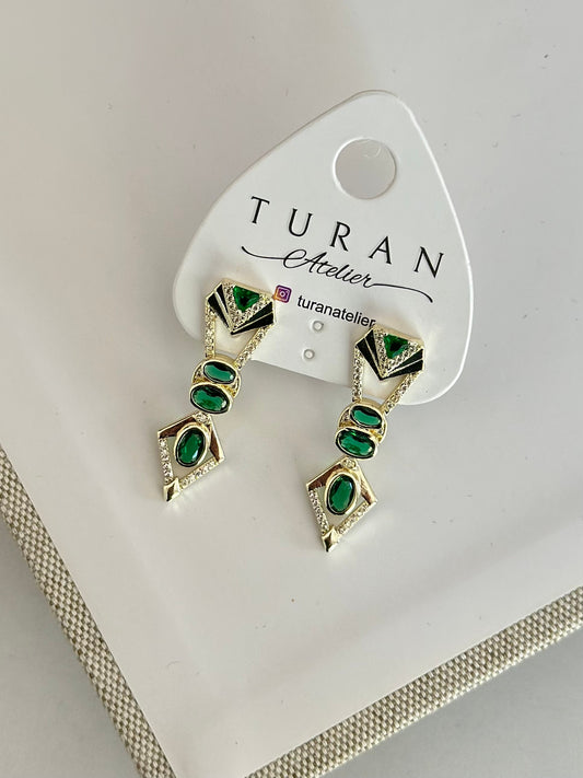 Yeşil Tasarım Küpe