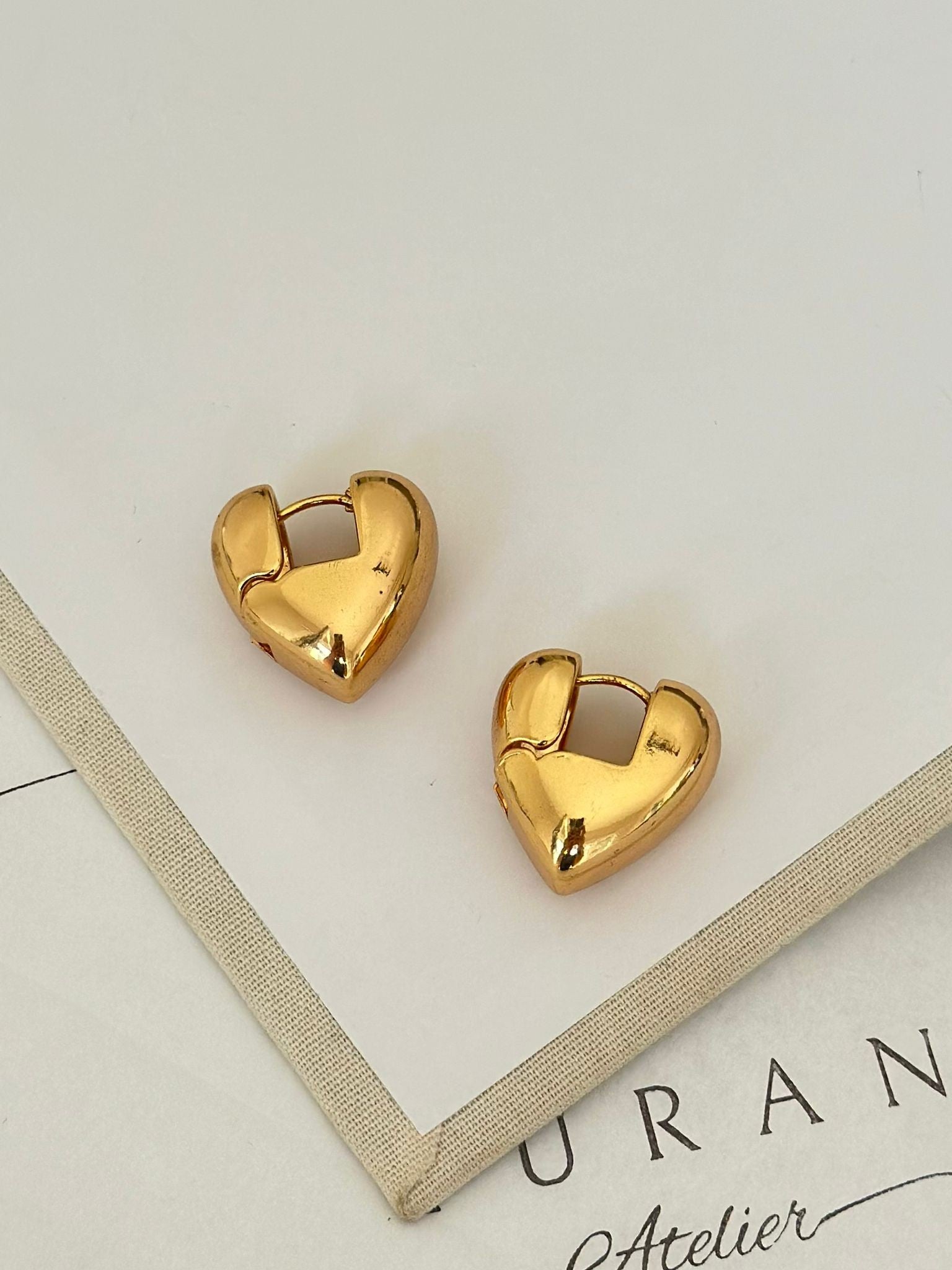 Çelik Tombul Kalp Küpe