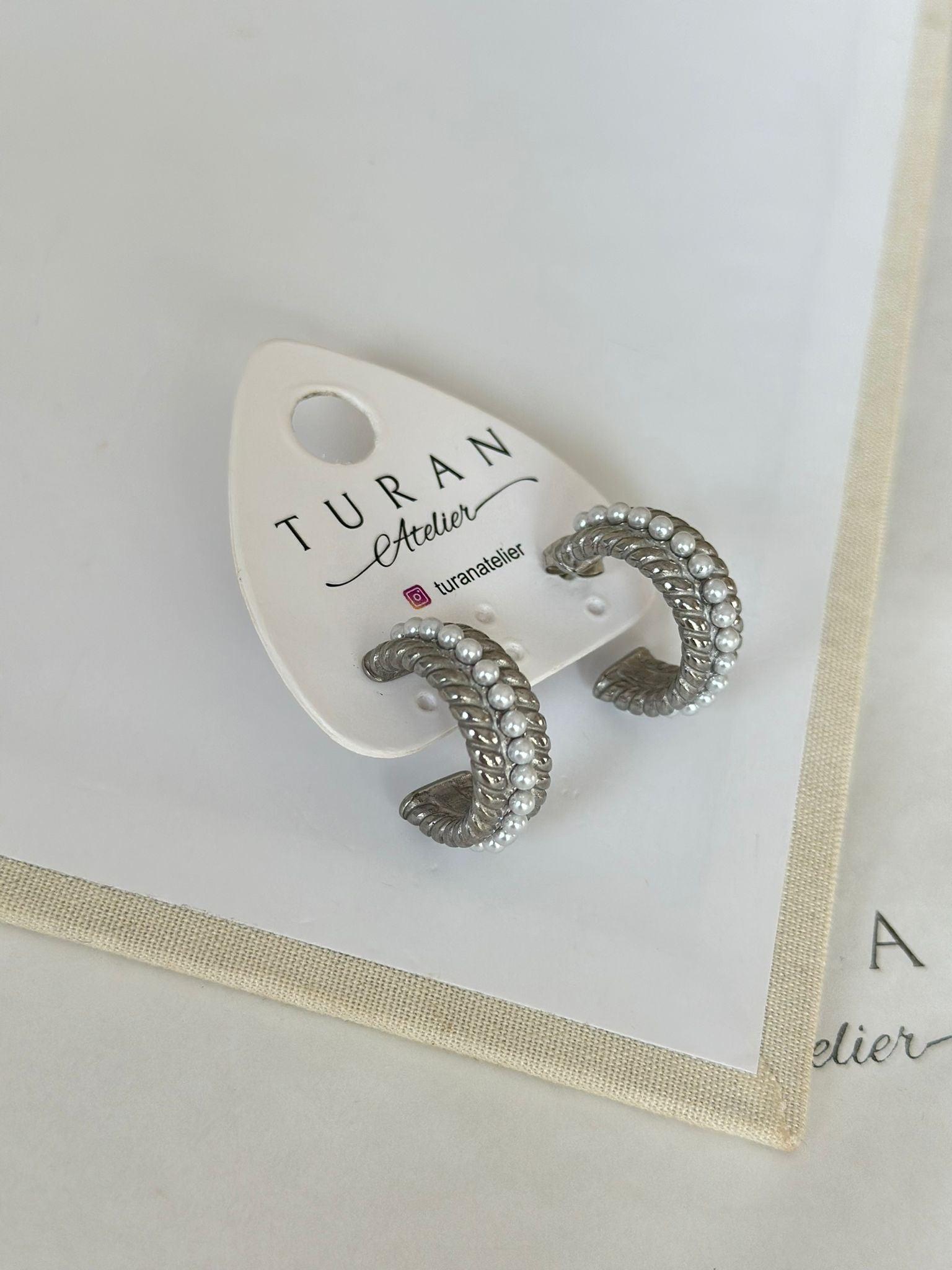 Mini İnci Detay Çelik Küpe