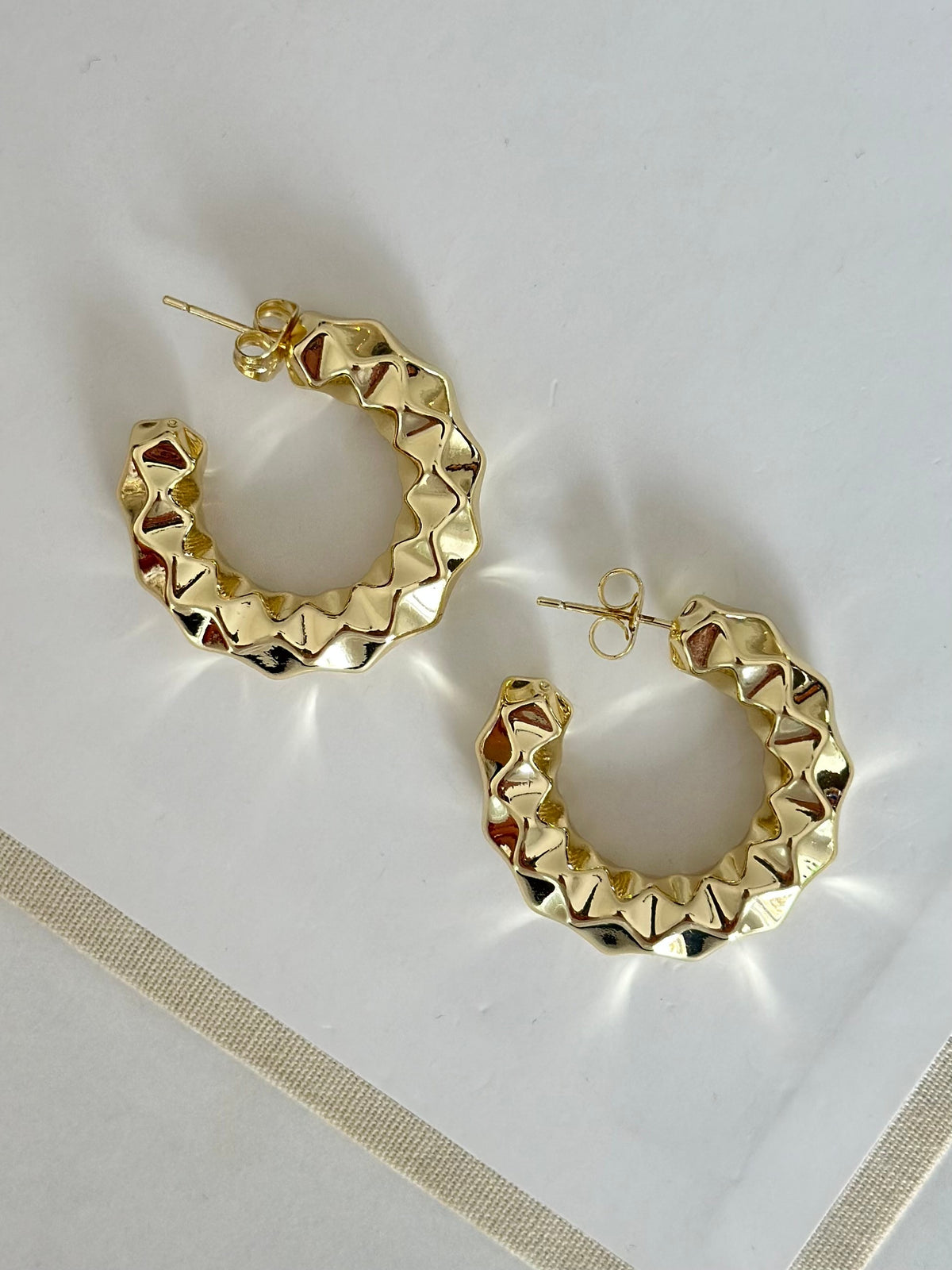 14 K Renk Geometrik Küpe