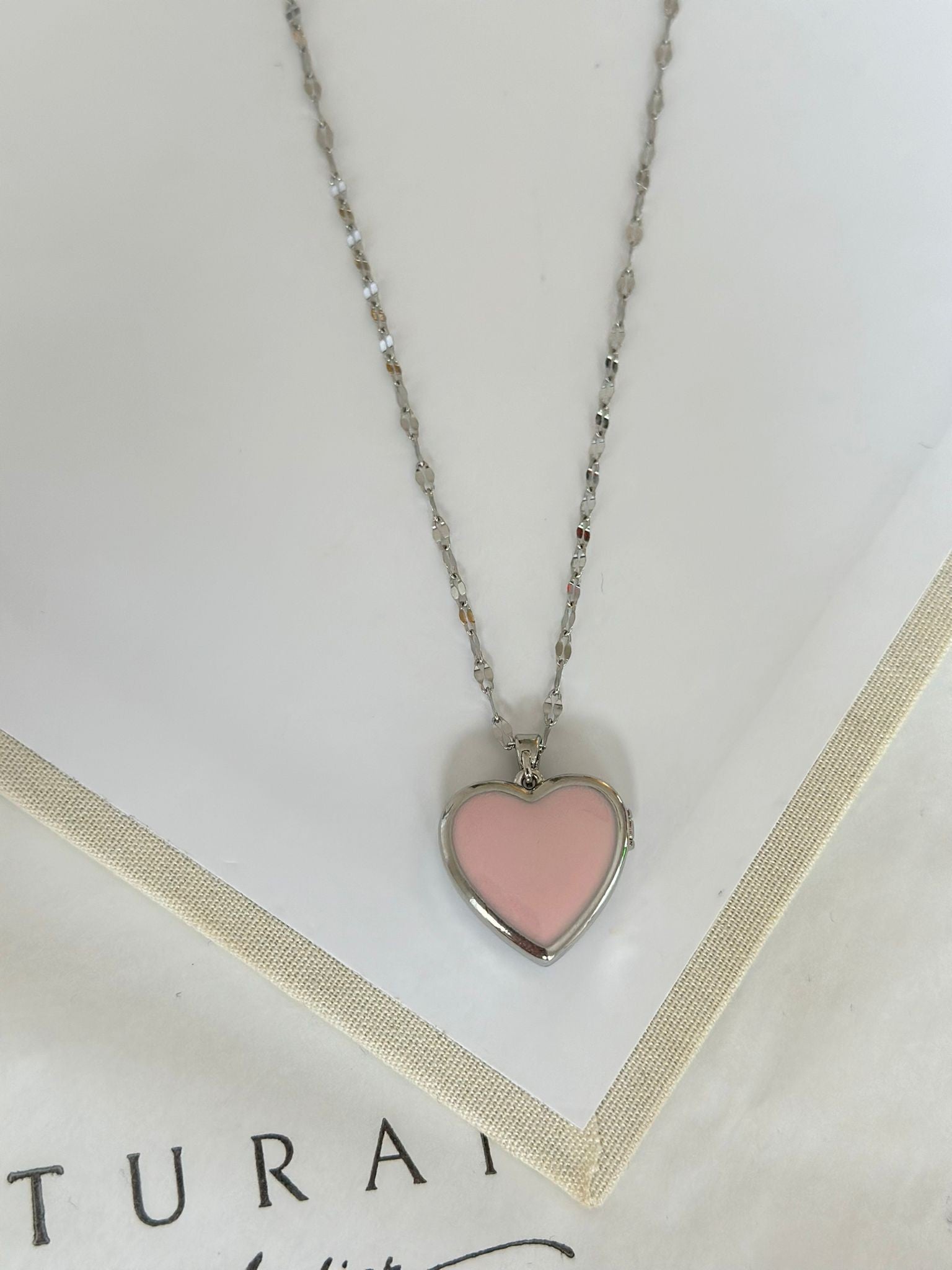 Açılan kalp kolye gümüş renk