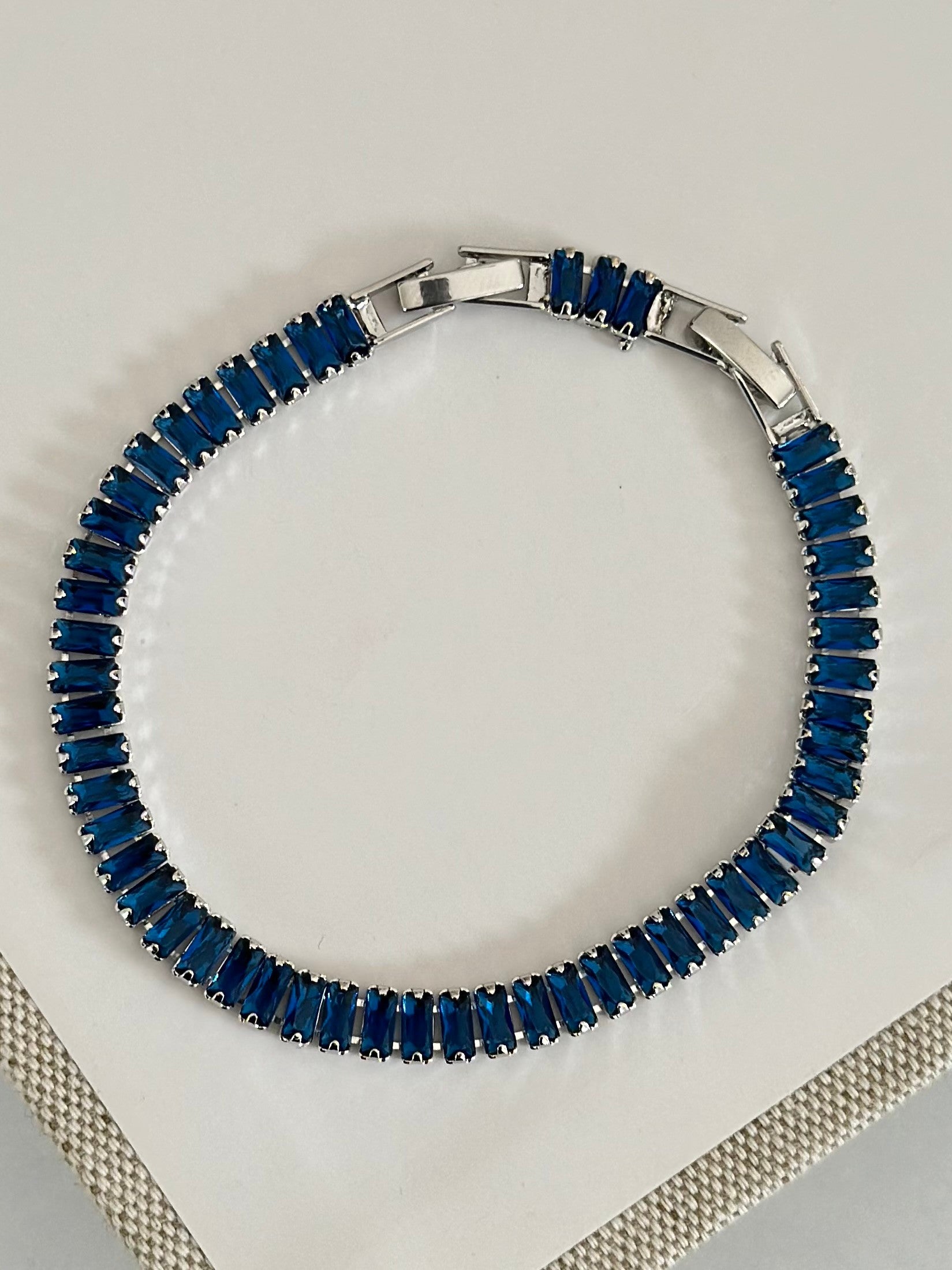 Gümüş Zemin Laciver Baget Su Yolu Bileklik