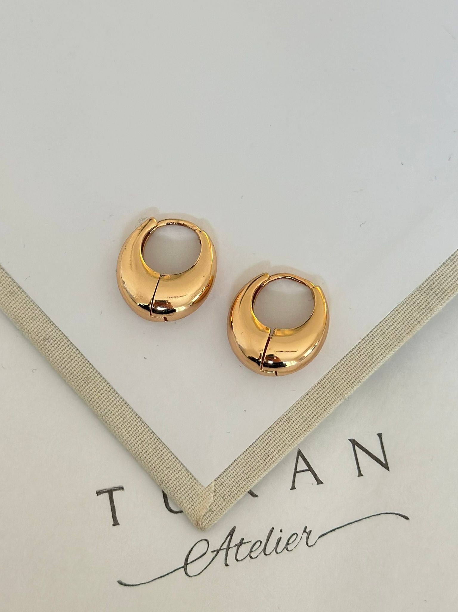 Oval Minimal Halka Küpe