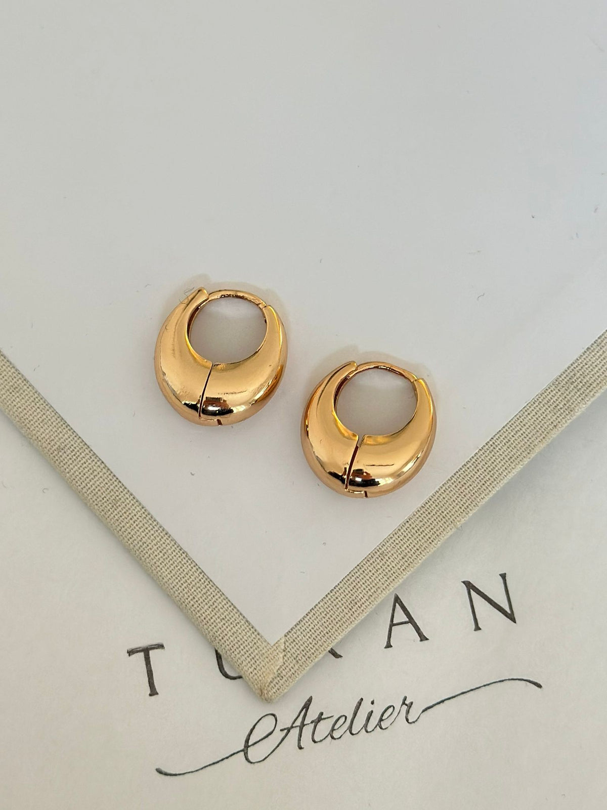 Oval Minimal Halka Küpe