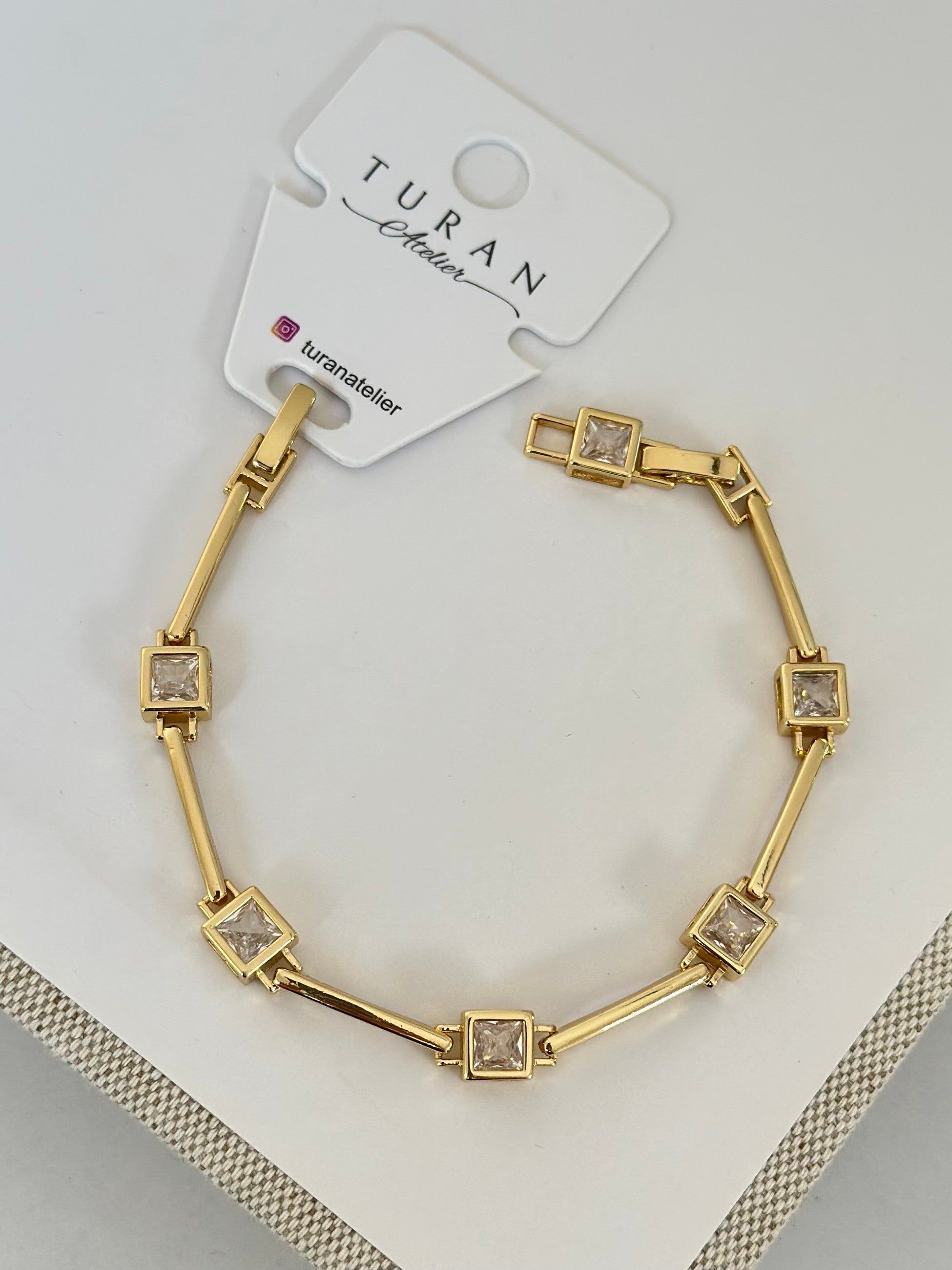 Baget Taş Şerit Gold Bileklik