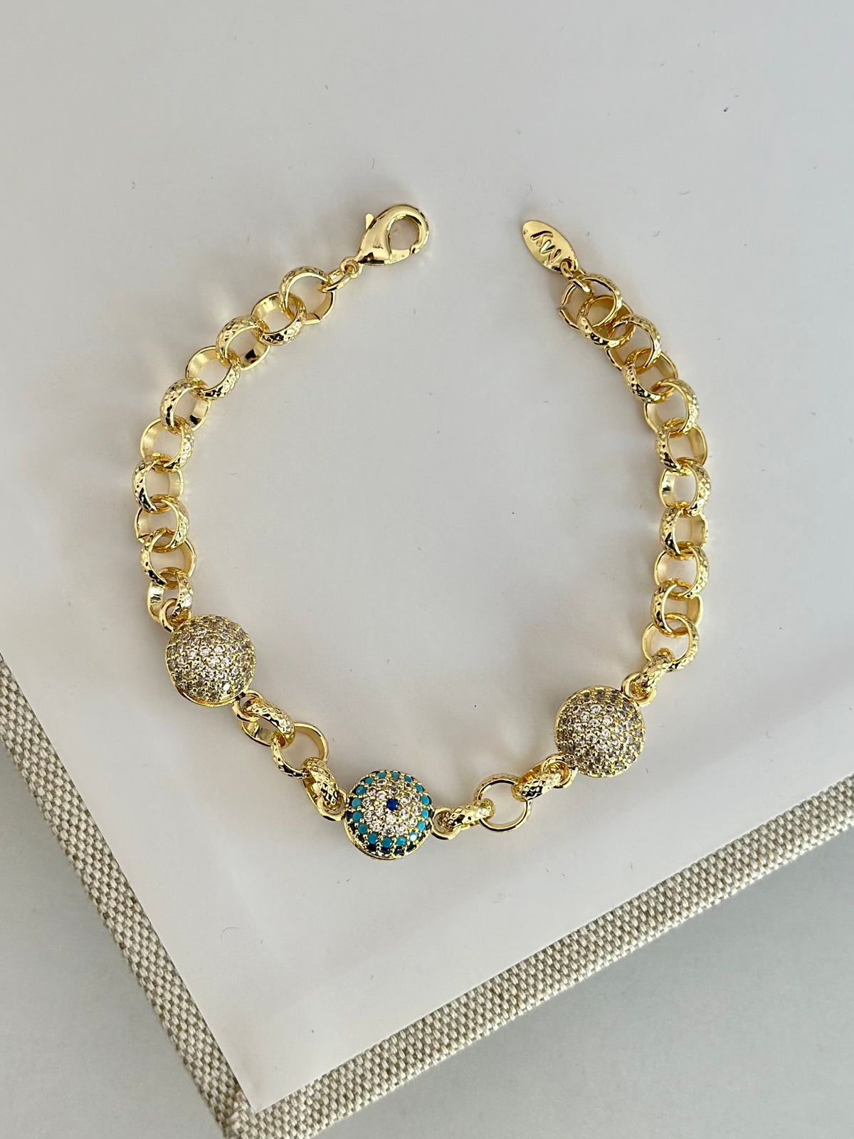 Taşlı Göz Nazar Altın Model Bileklik