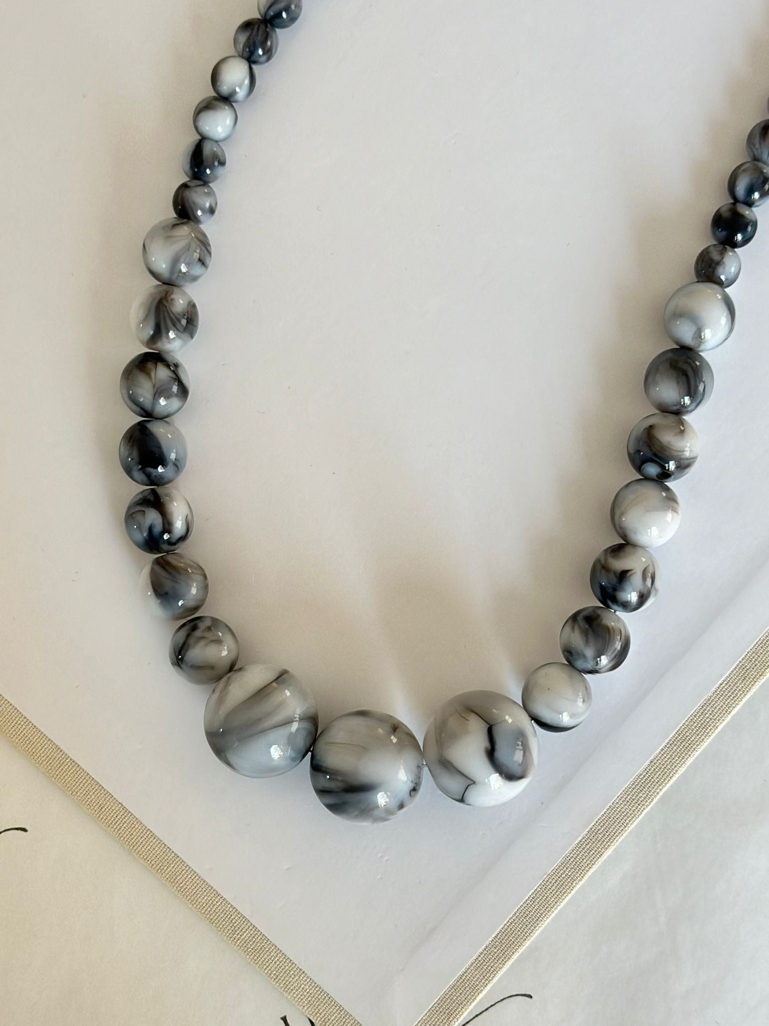 Antrasit Top Detay Kolye