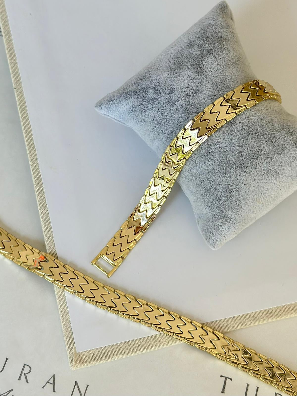 Özel Seri Kalın Tasarım Bileklik