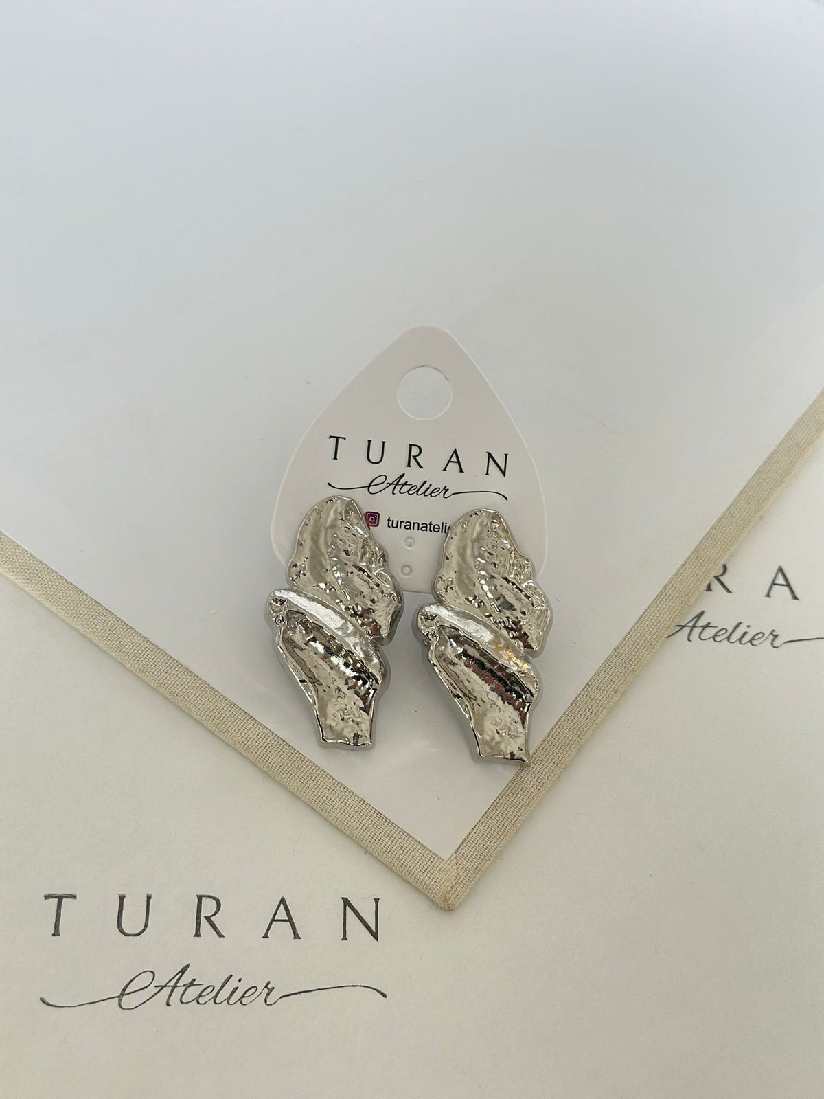 Plaka Gümüş Renk Yaprak Küpe