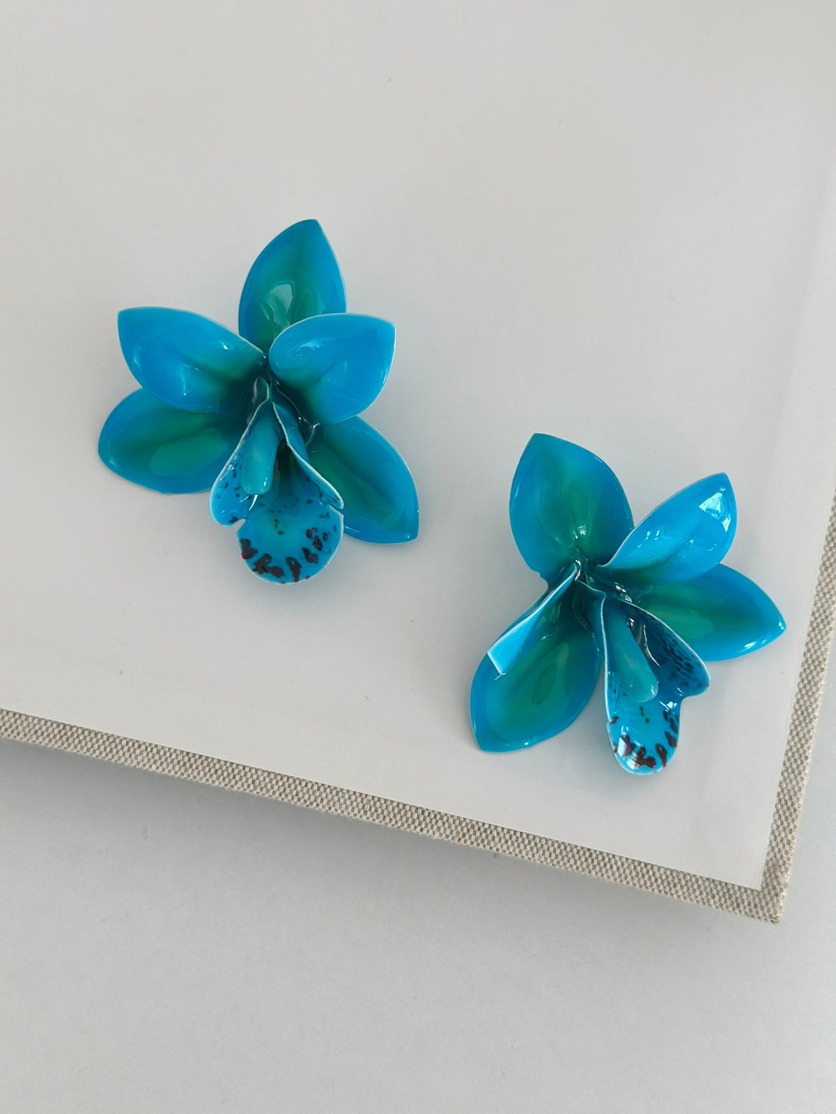 Turkuaz Çiçek Küpe