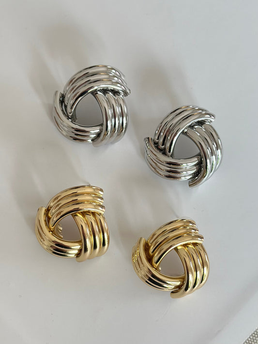 Şeritli Düğüm Küpe