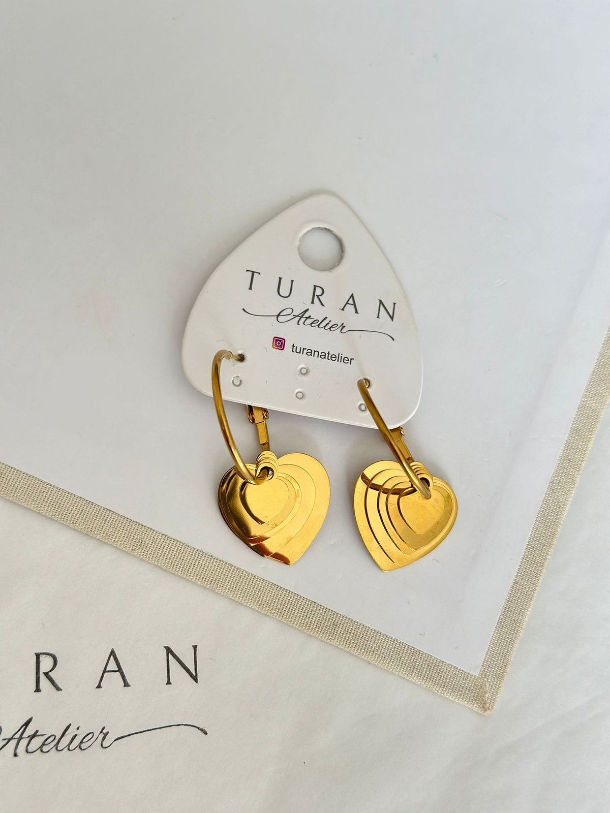 Çoklu Kalp Plaka Küpe