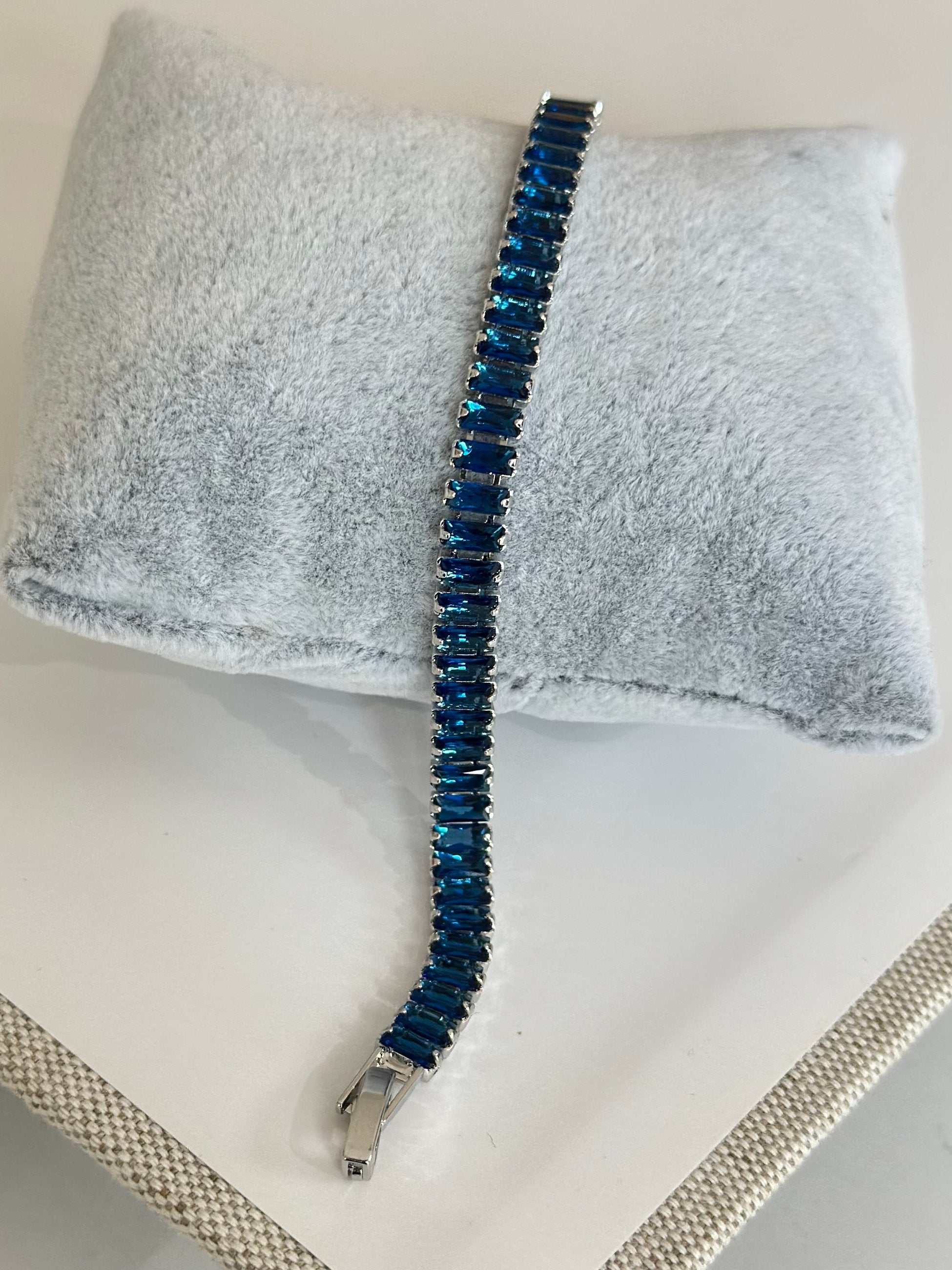 Gümüş Zemin Laciver Baget Su Yolu Bileklik