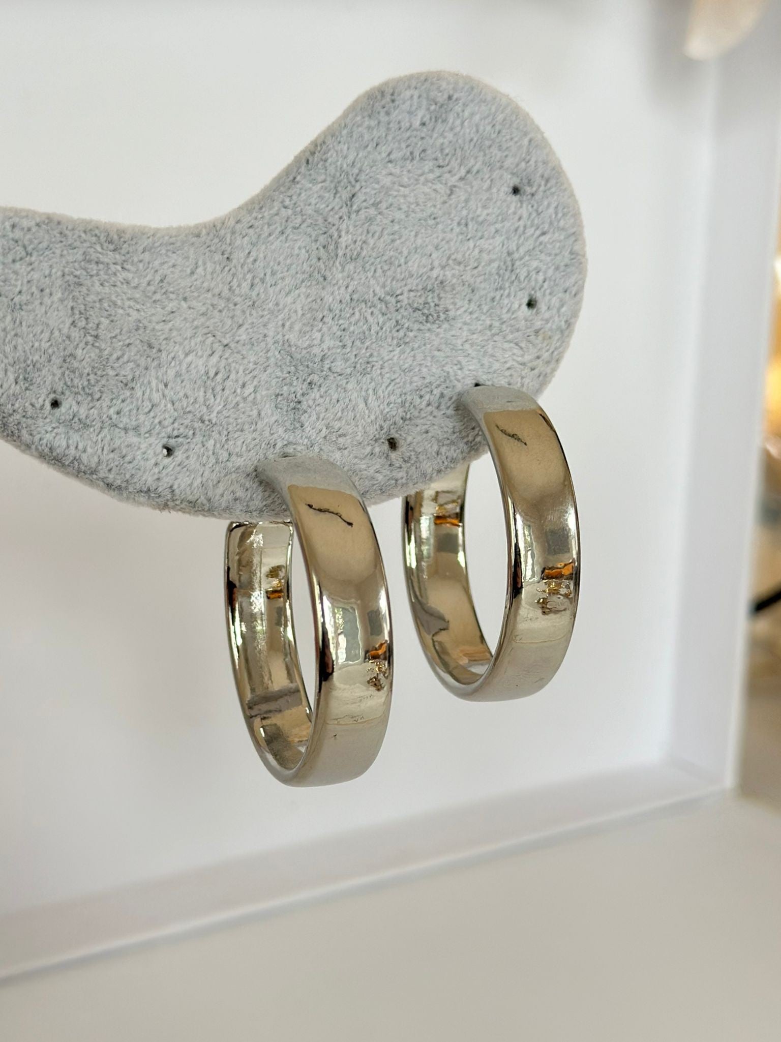 Kalın Gümüş Renk Halka Küpe