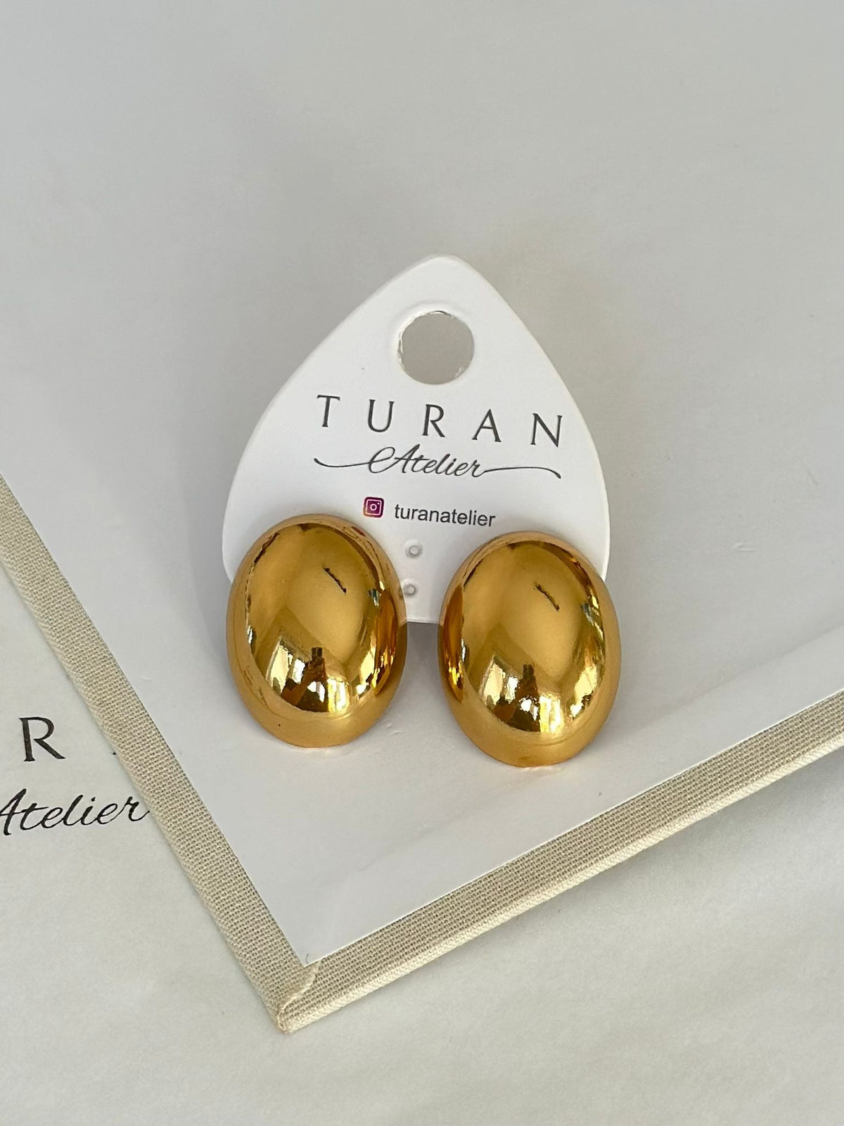 Oval Gold Plaka Küpe