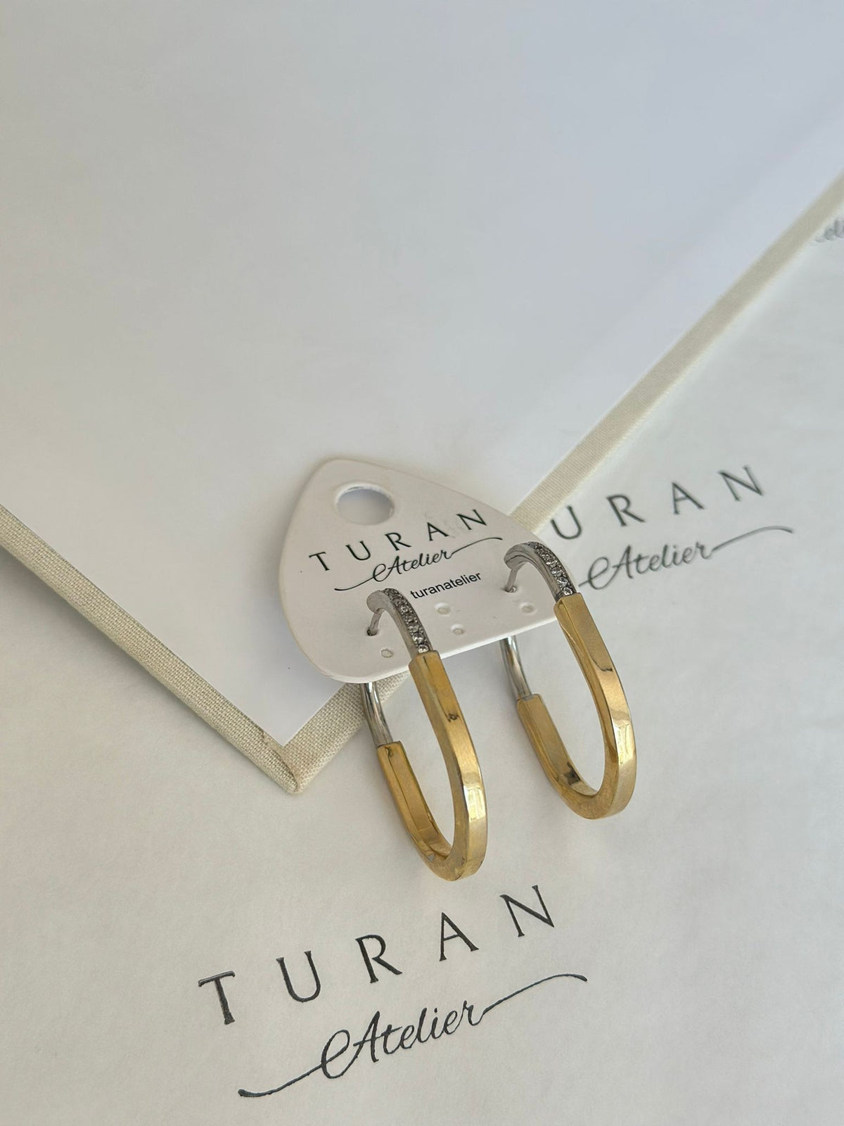 Taşlı İki Renk Büyük Küpe