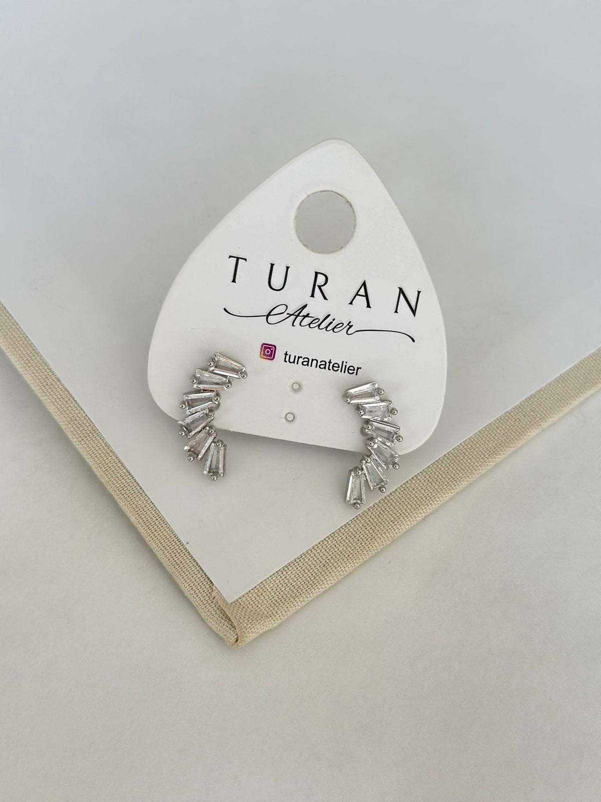 Baget Tasarım Küpe