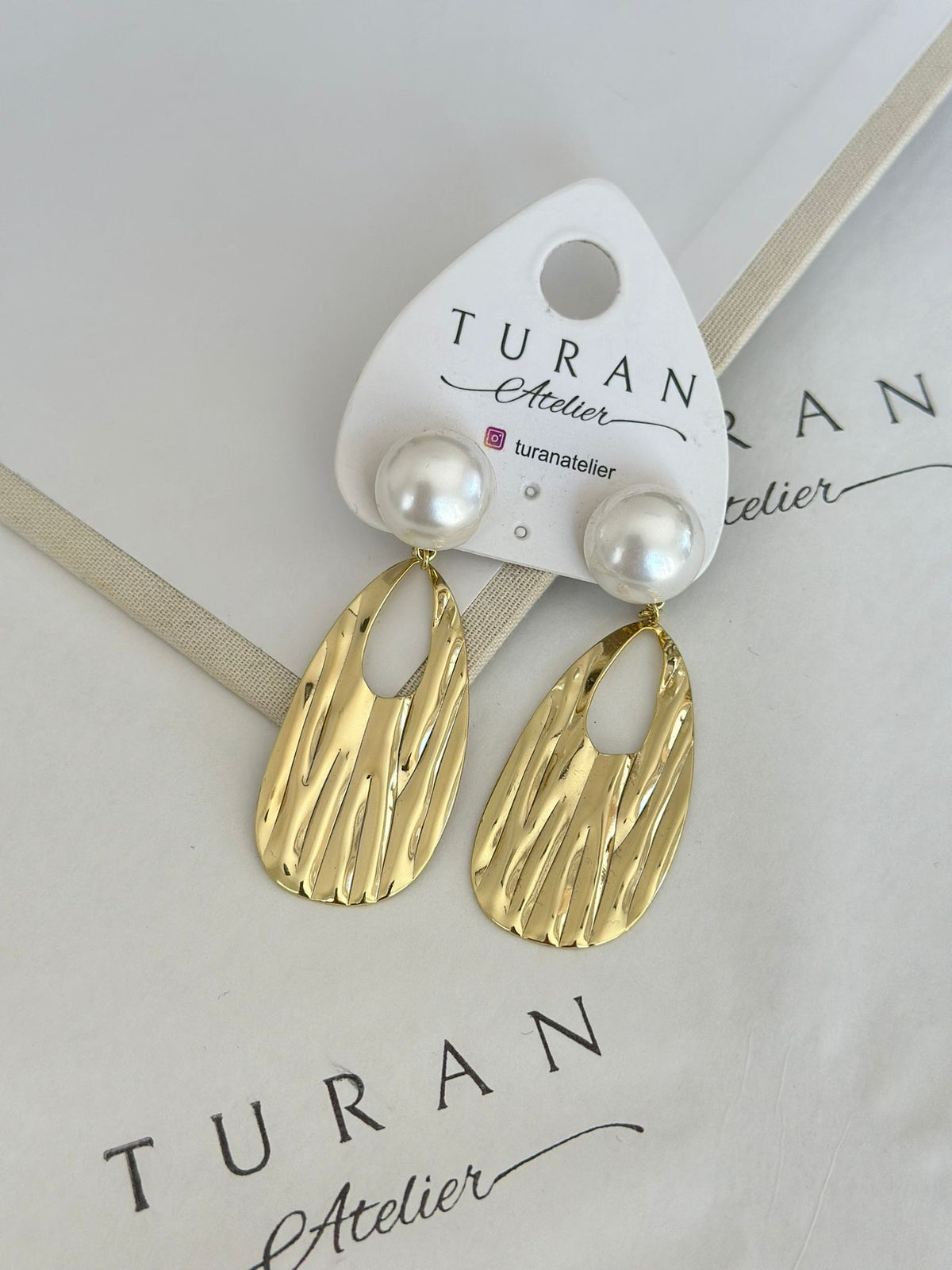 İnci Detay Plaka Küpe