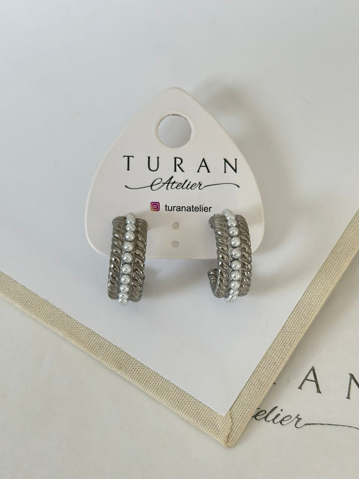 Mini İnci Detay Çelik Küpe