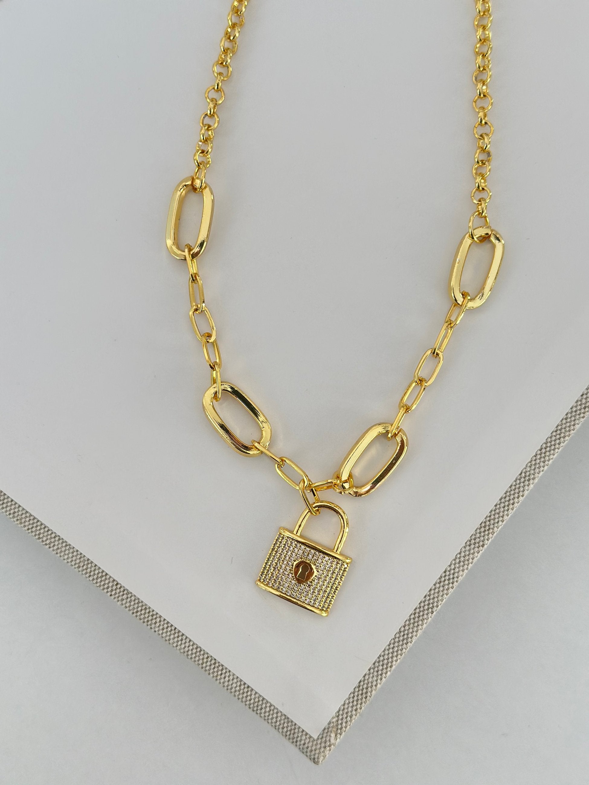 Kilit Tasarım Ataç Kolye