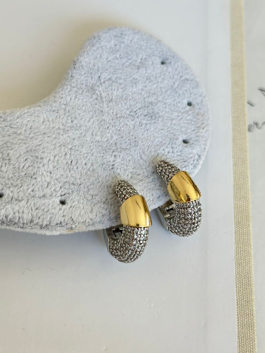 Gold Detay Zirkon Küpe