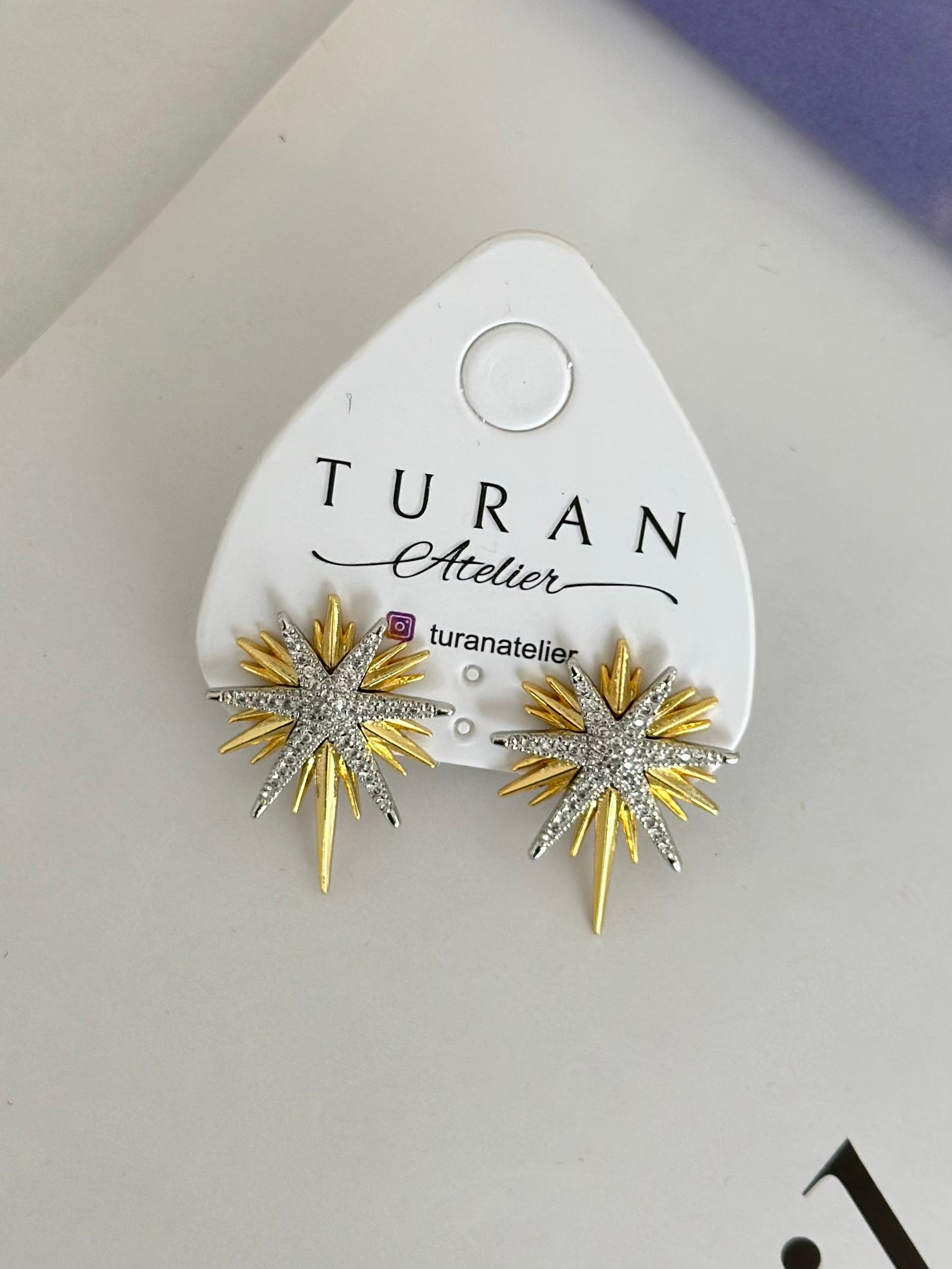 Zirkon Taşlı Yıldız Mini Küpe