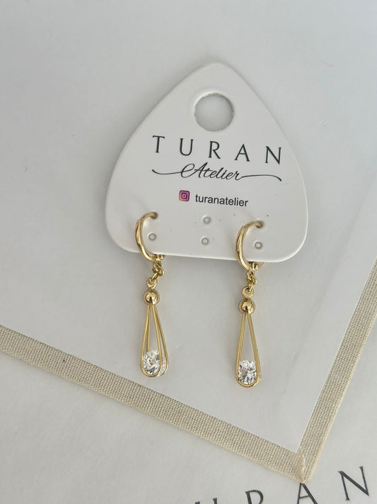 Gold Renk Sallantılı Taş Küpe