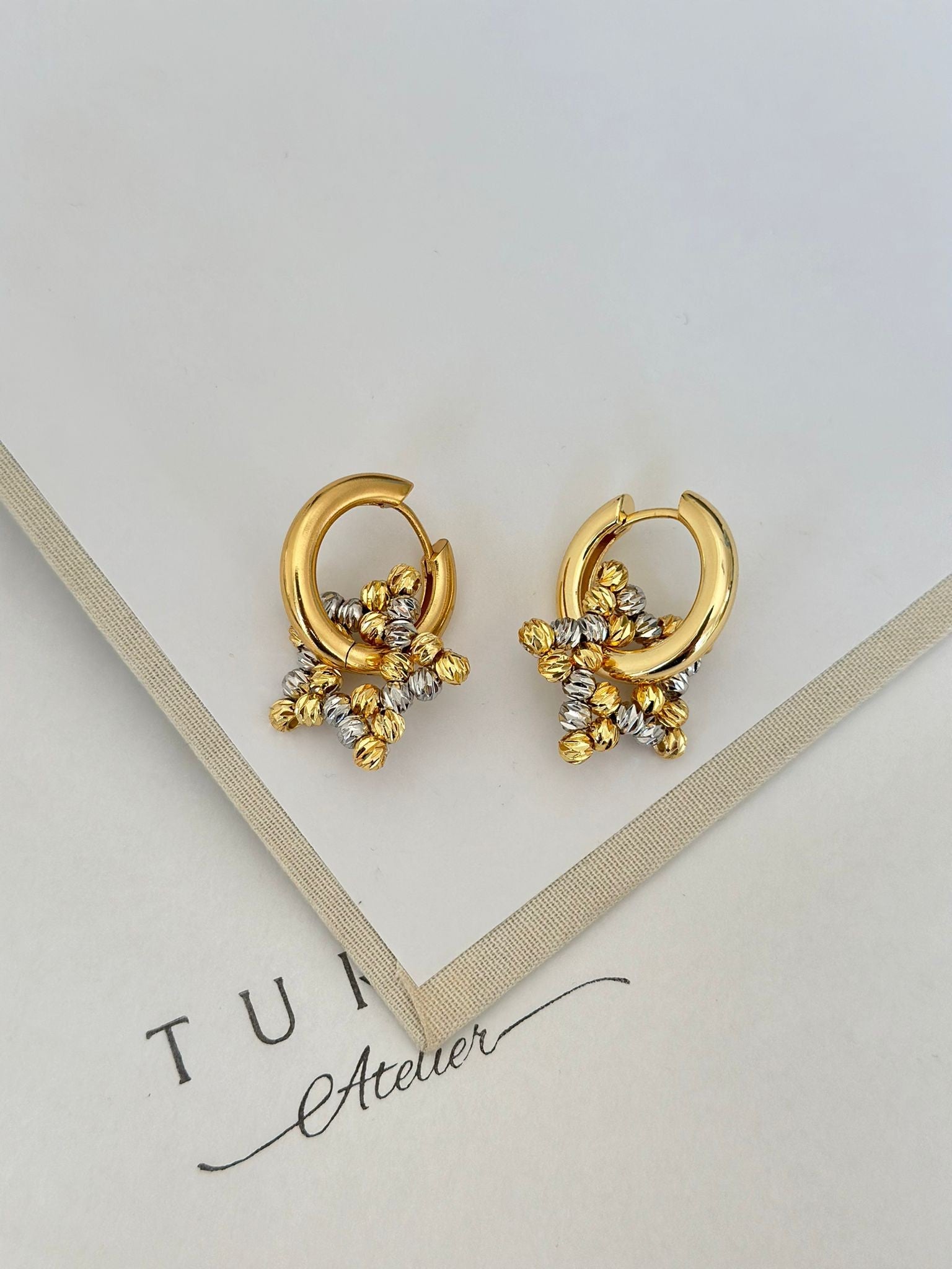 Yıldız Dorika Küpe