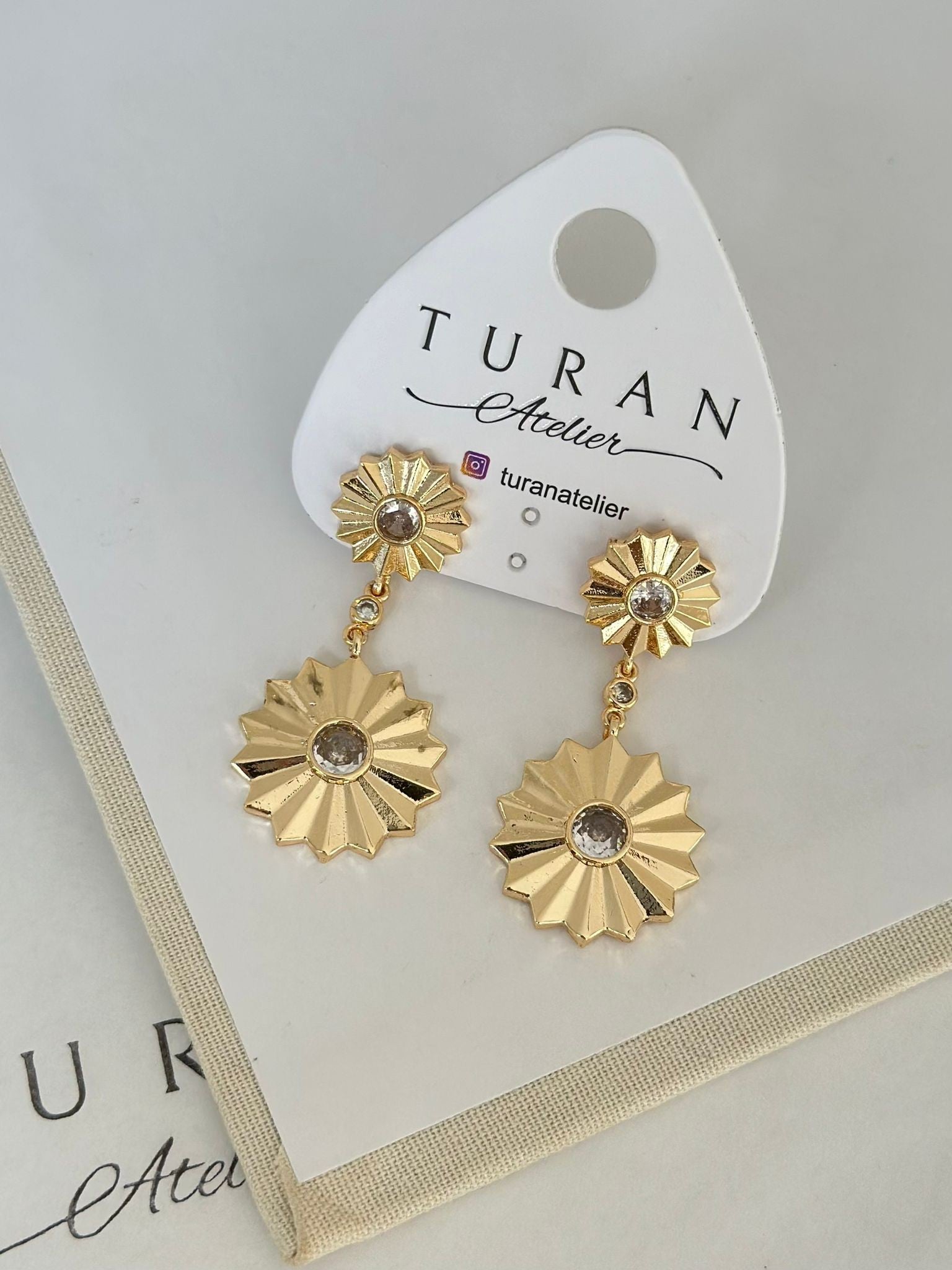 Flower Sallantılı Küpe