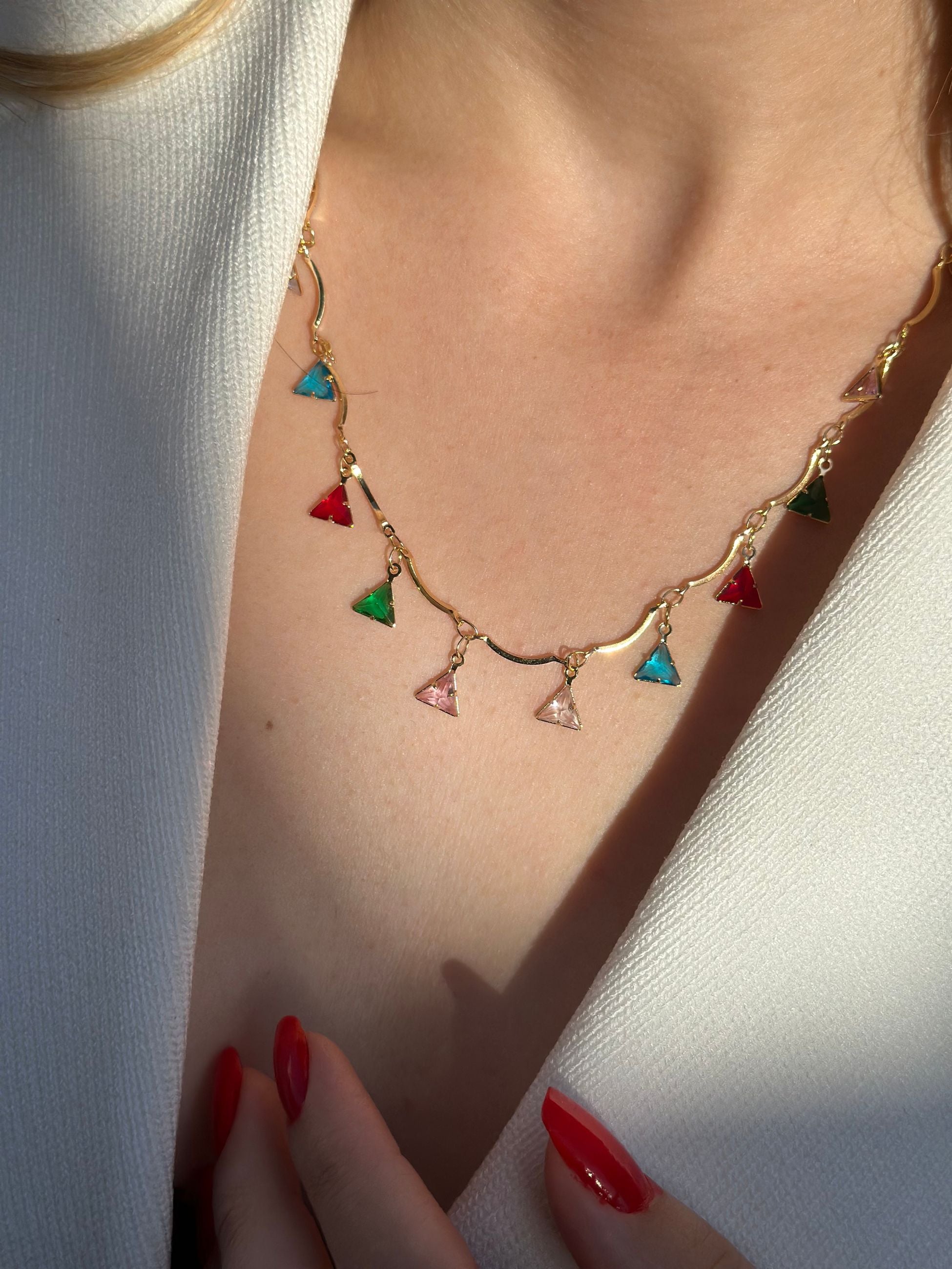 Renkli Üçgen Y Dekolte Kolye