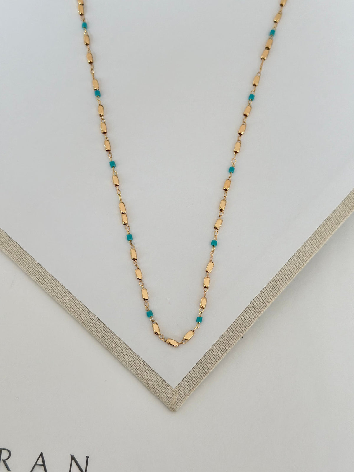 Mavi Detay Bronz Gold Zincir