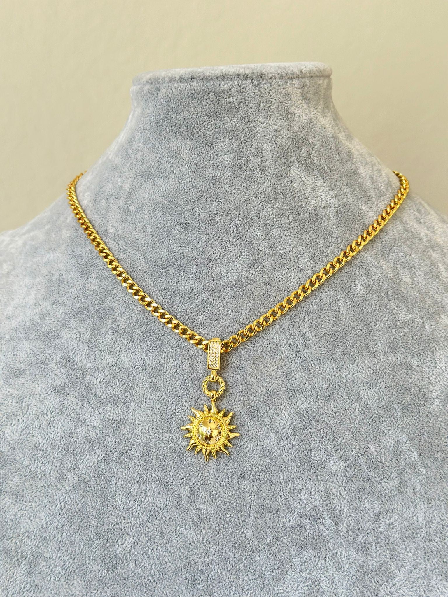 Güneş Tasarım Kolye