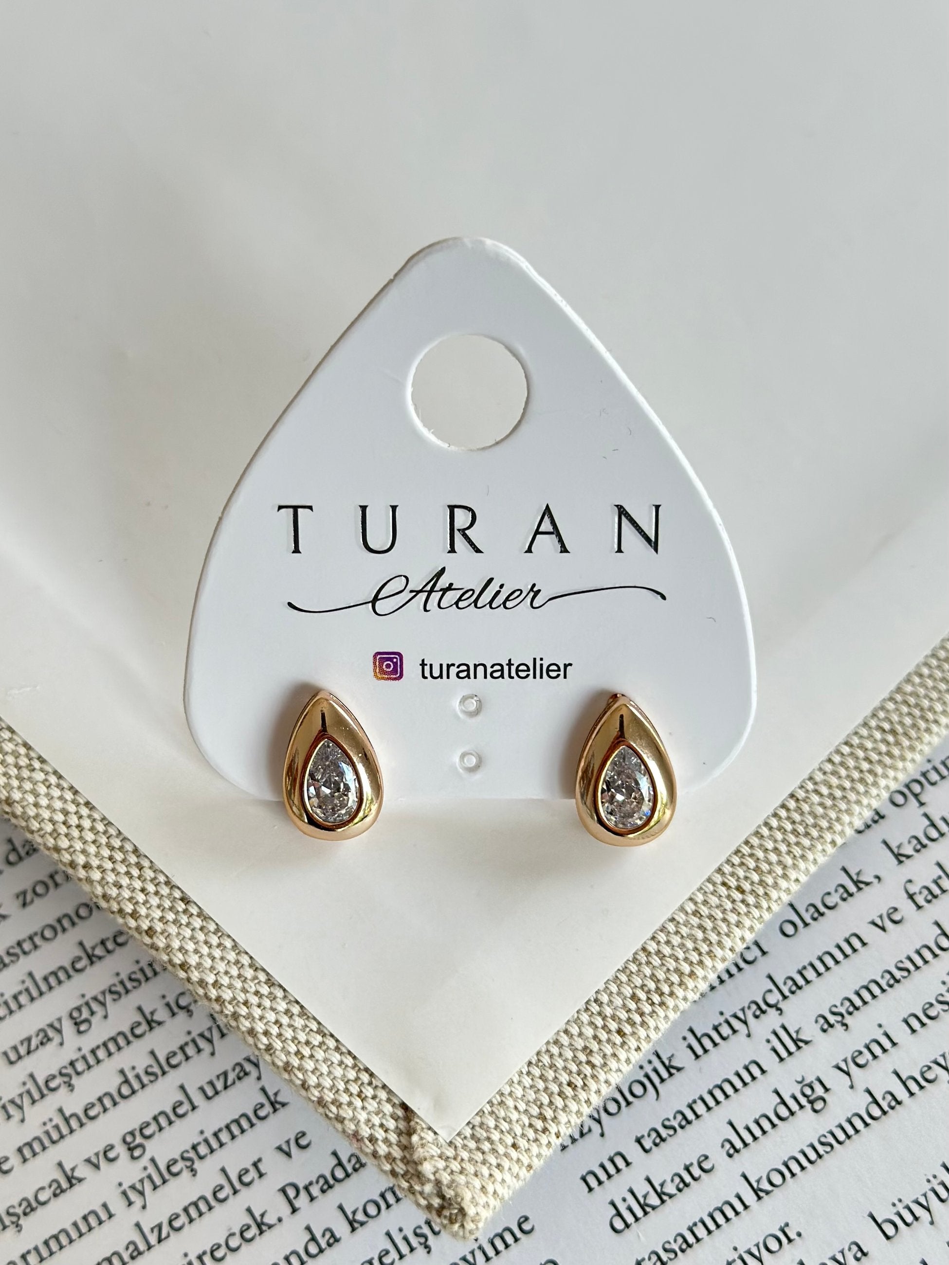 Mini Damlı Taşlı Küpe