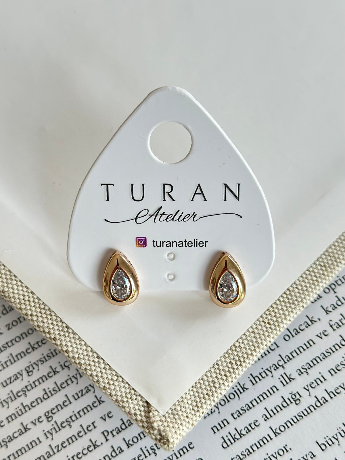 Mini Damlı Taşlı Küpe