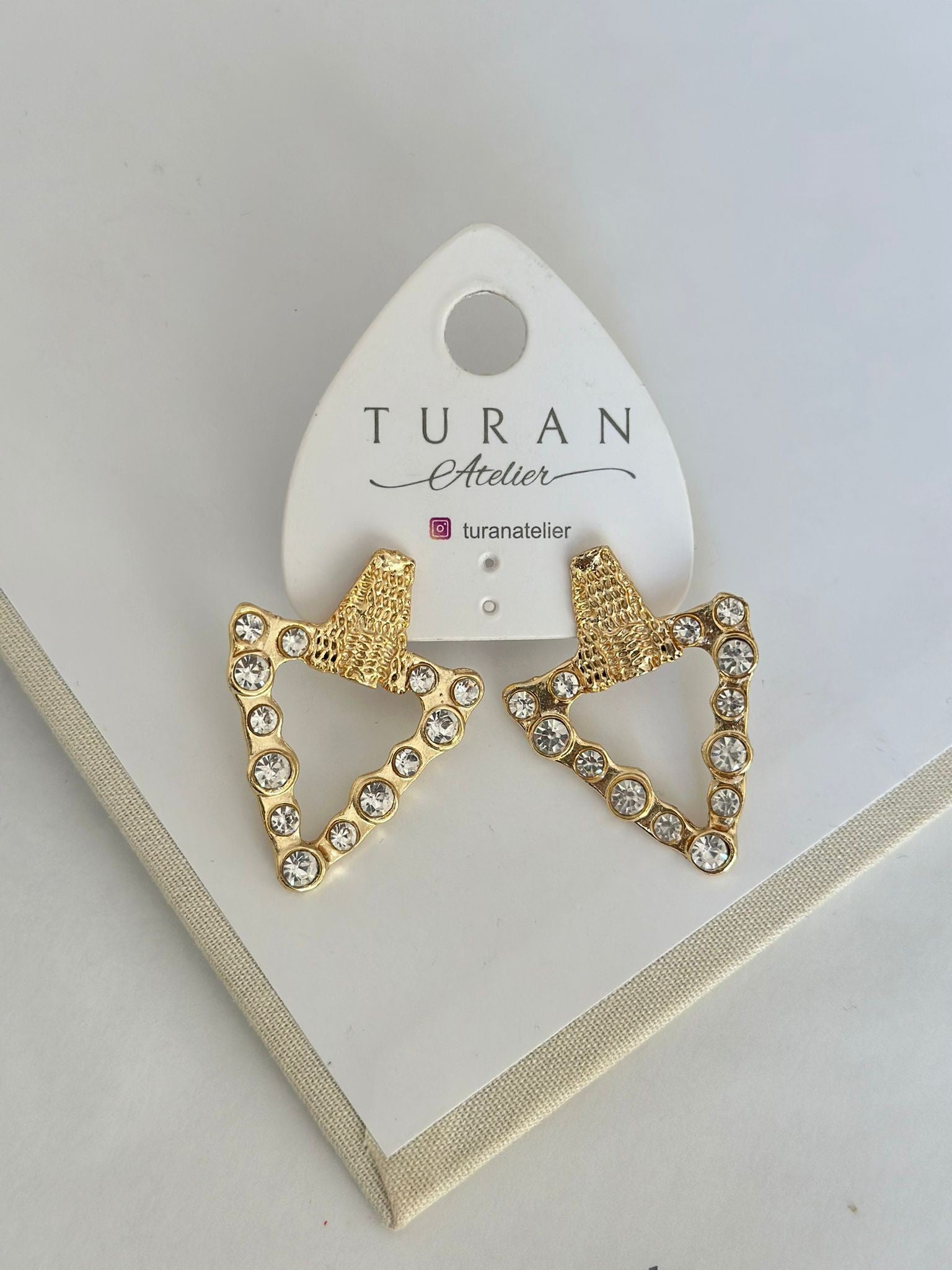 Taşlı Gold Tasarım Küpe