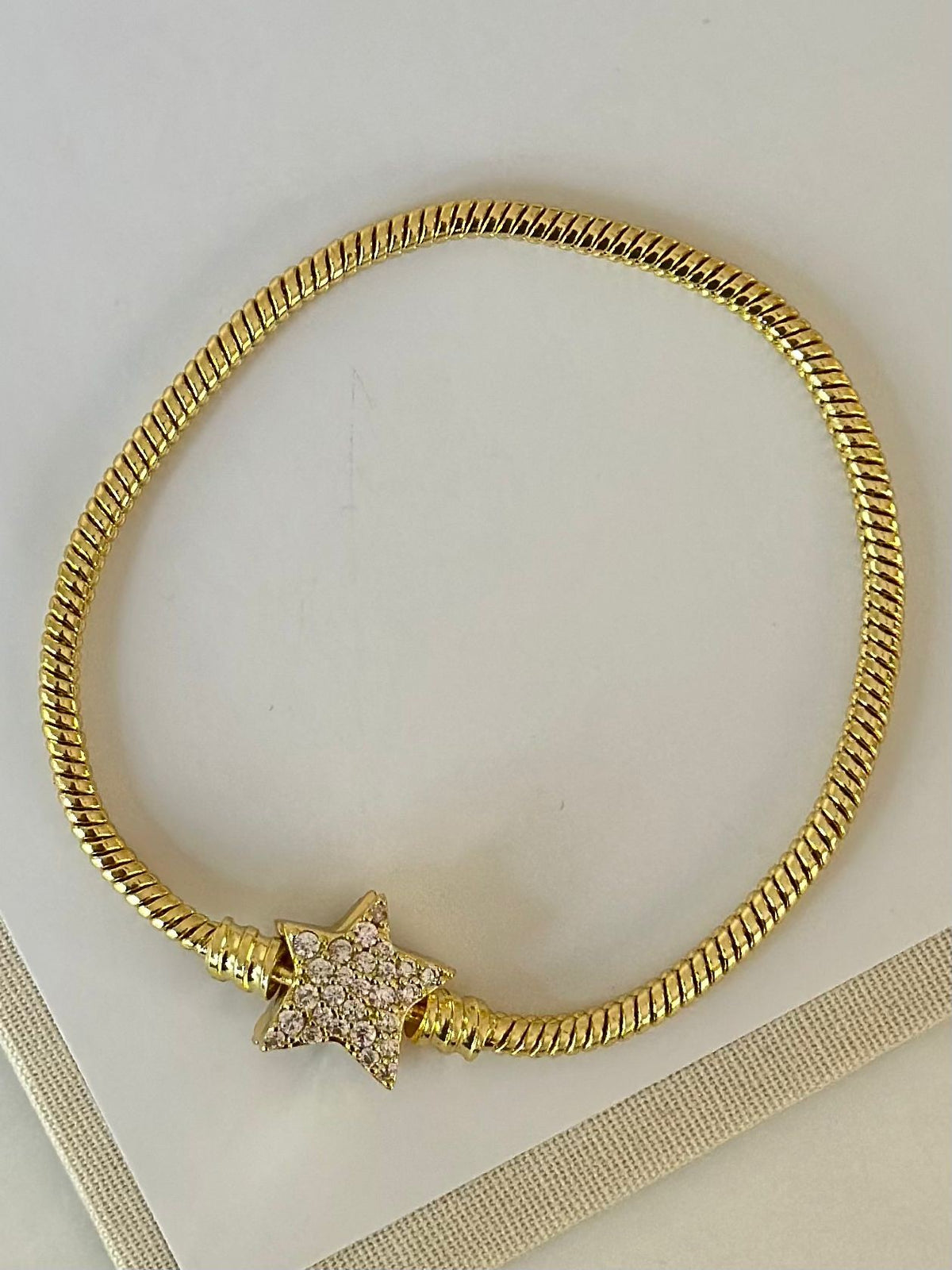 Zirkon Yıldız Charm Pan Bileklik / Gold