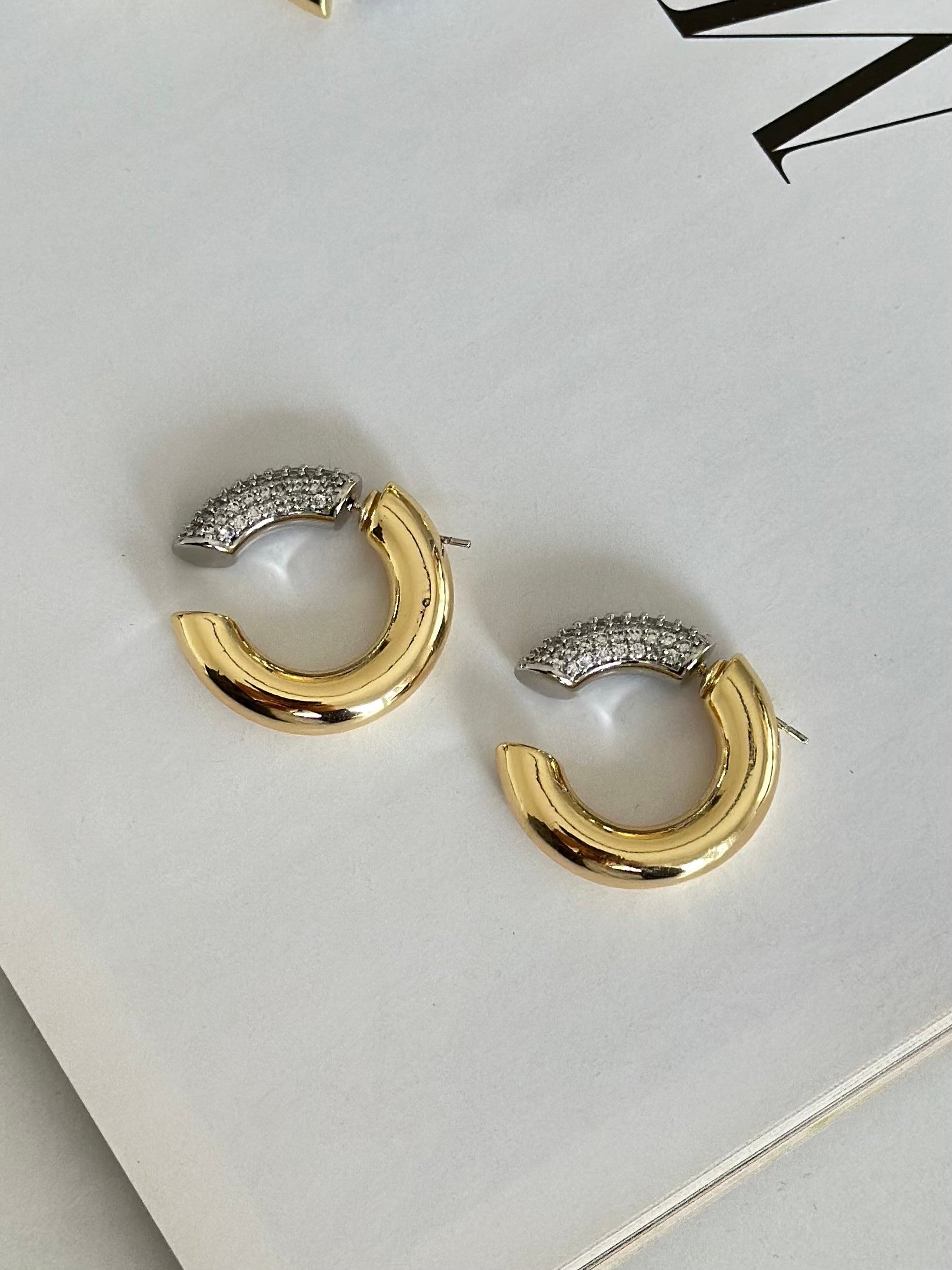 Zirkon Gold Mix Özel Seri Halka Küpe