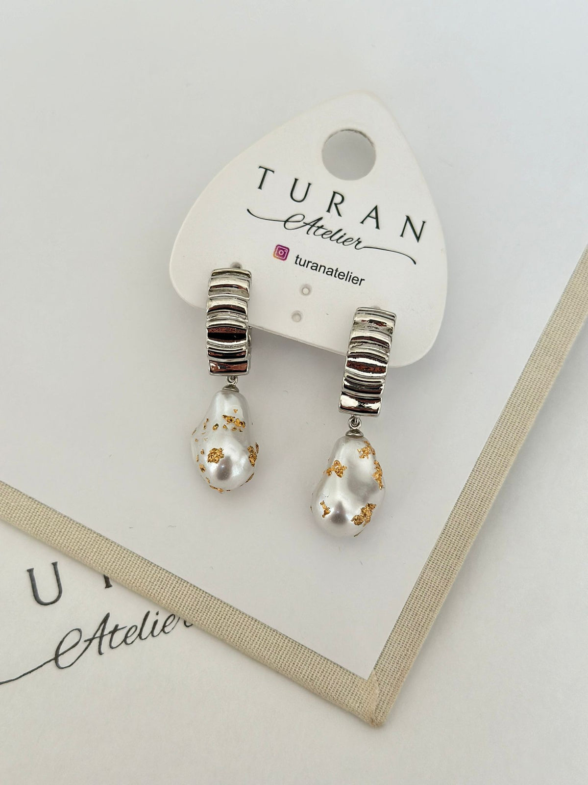 Tasarım İnci Küpe Gümüş Renk Gold