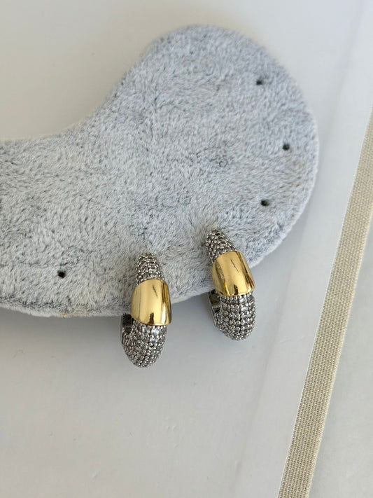 Gold Detay Zirkon Küpe