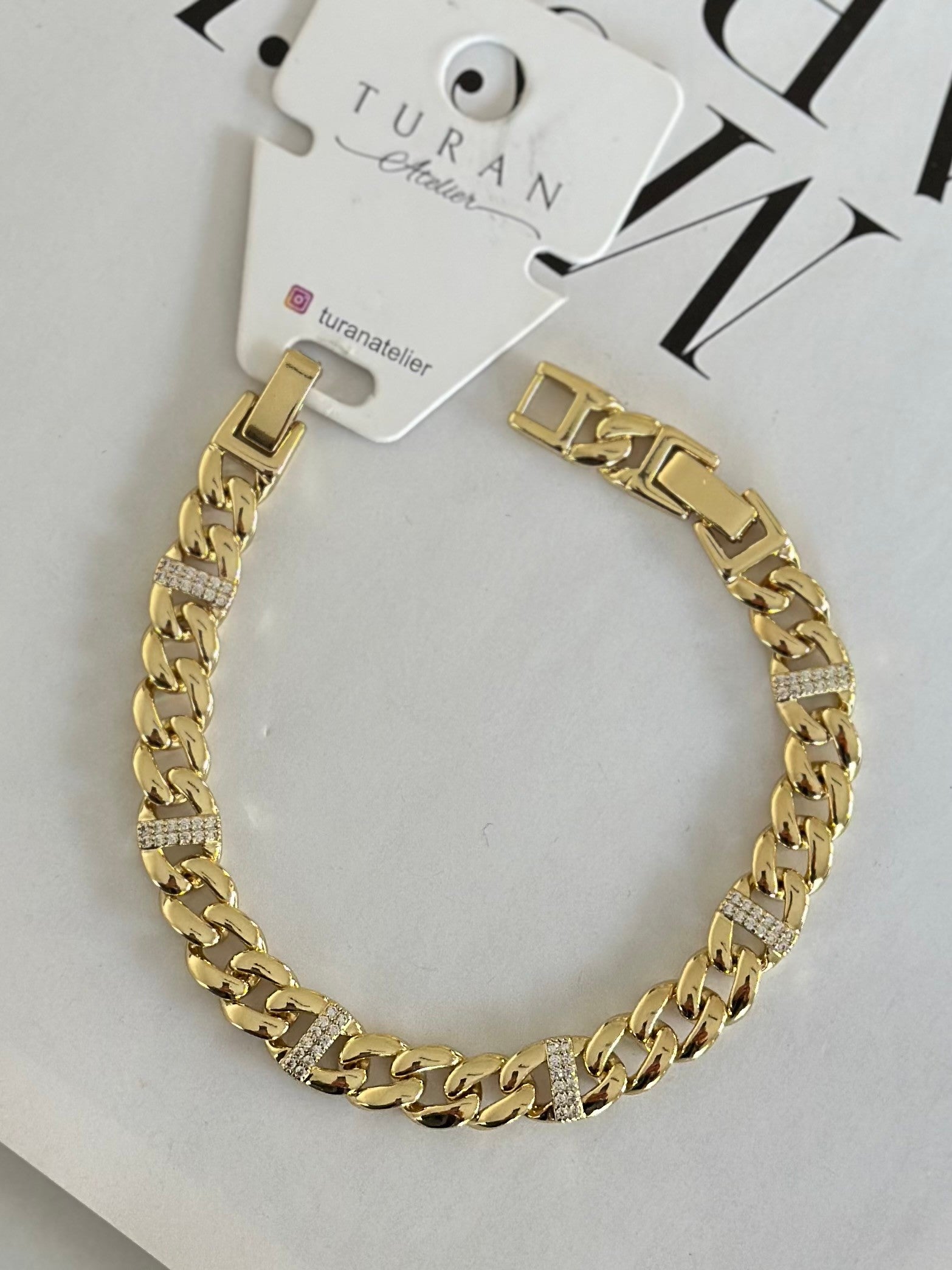 Şerit Taşlı Altın Model Gurmet Bileklik