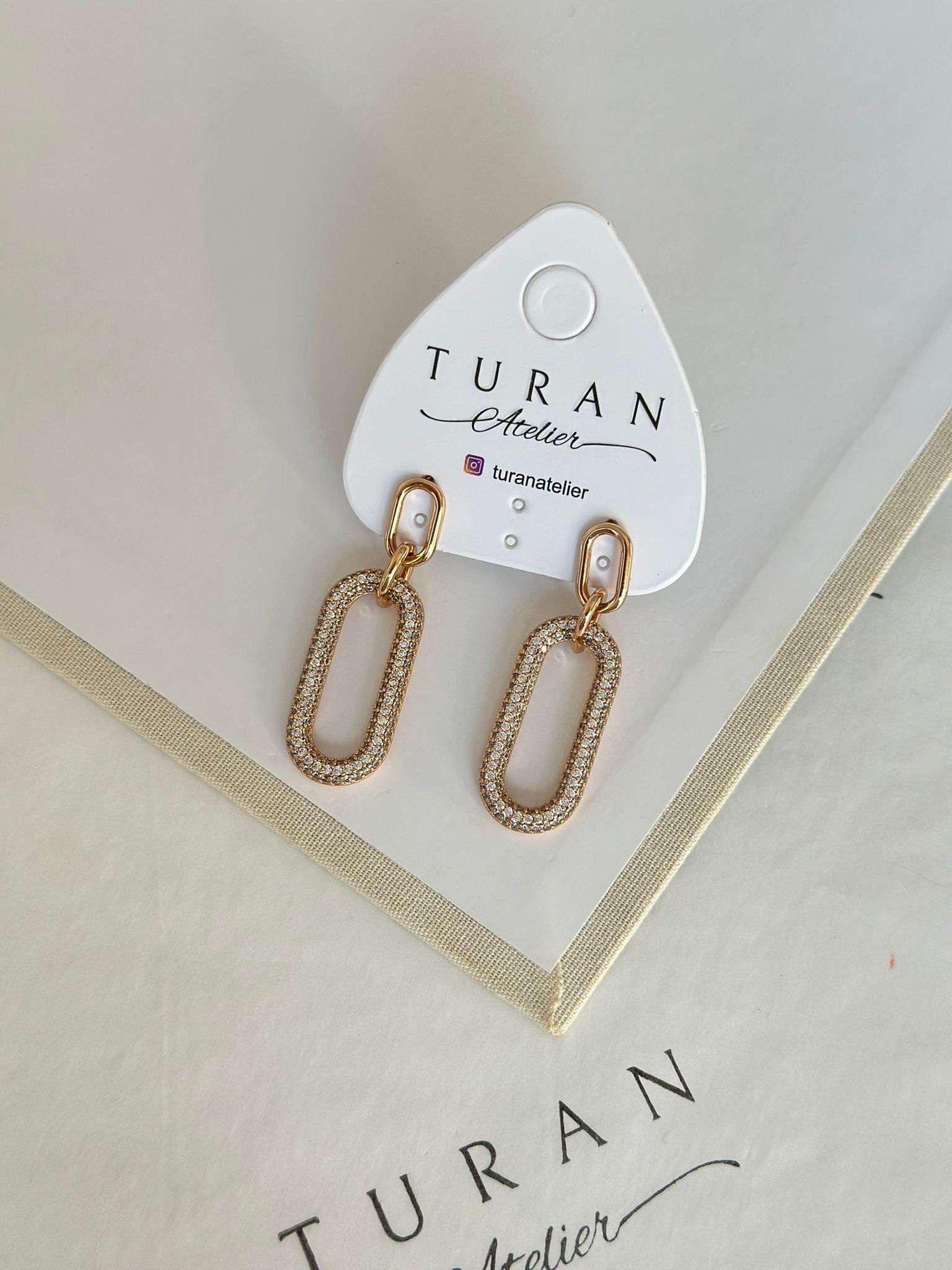 Bronz Gold Taşlı Tasarım Küpe