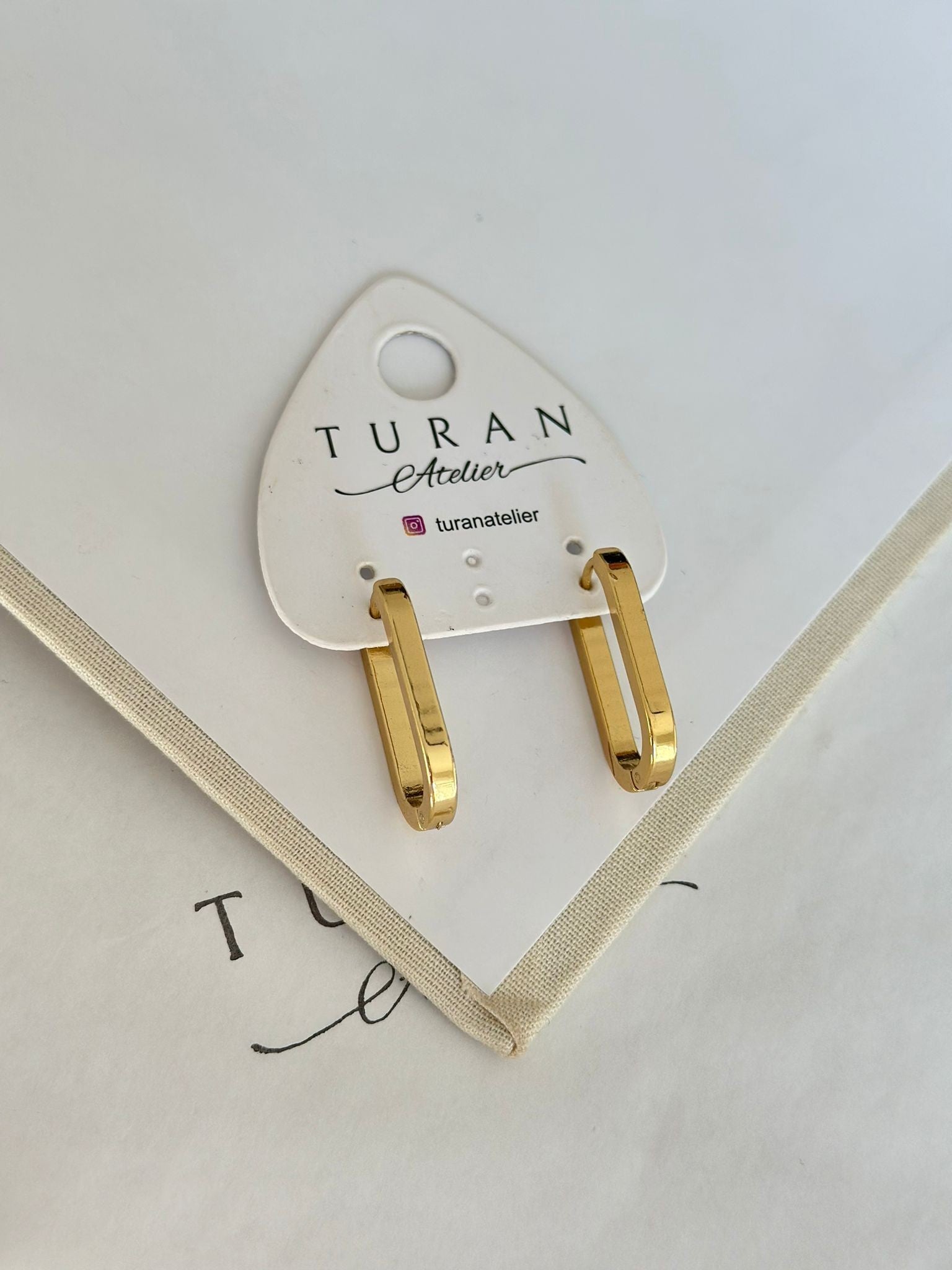 Oval Gold Çelik Günlük Küpe