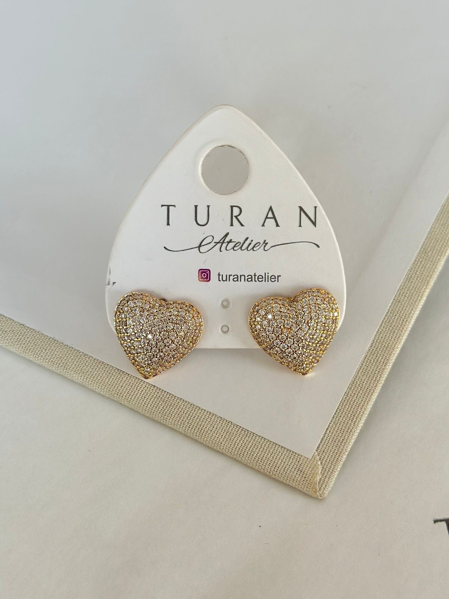 Full Taşlı Gold Kalp Küpe