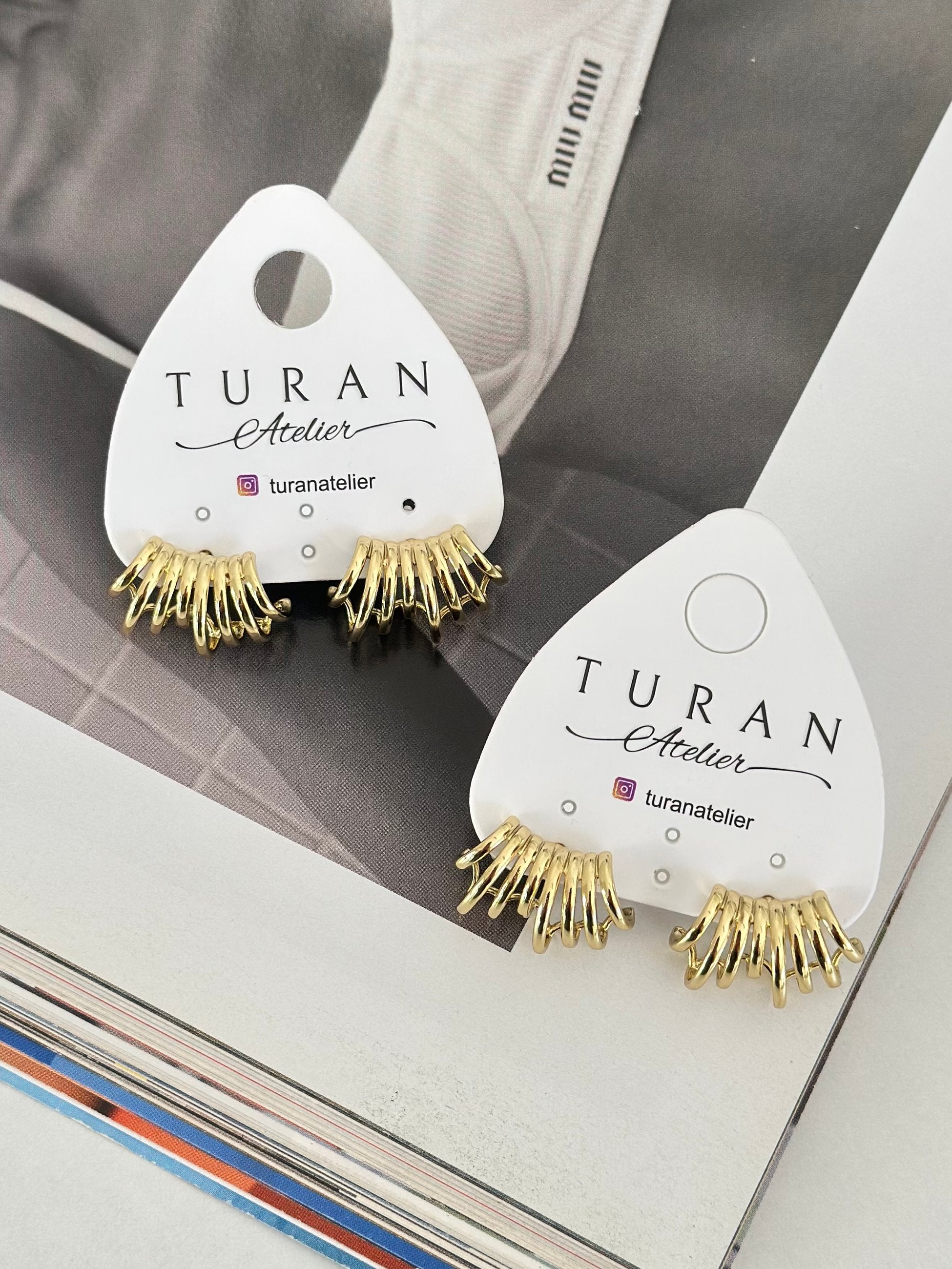 Gold Çoklu Görünümlü Şerit Küpe