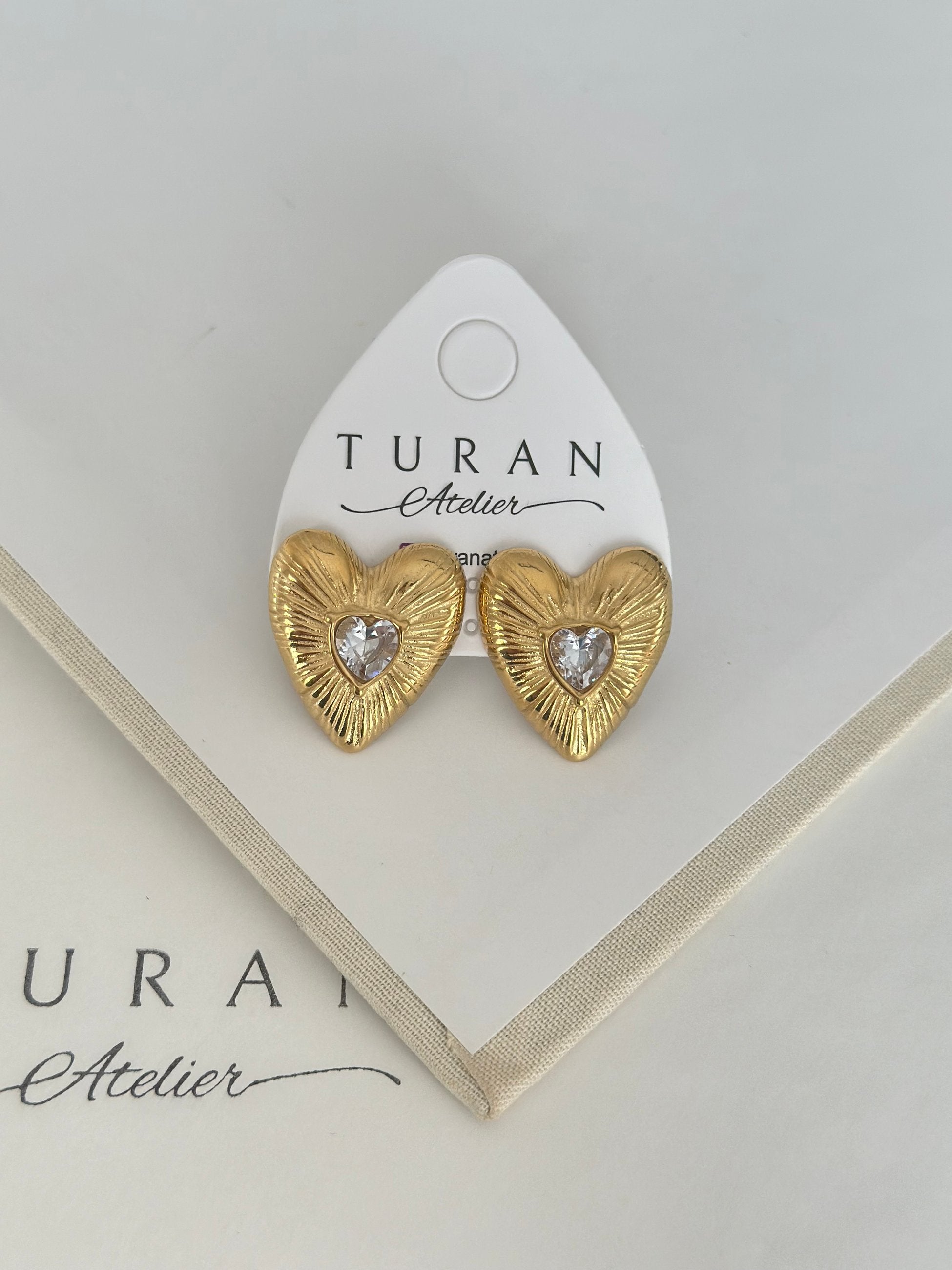 Taş Kalp Çelik Küpe