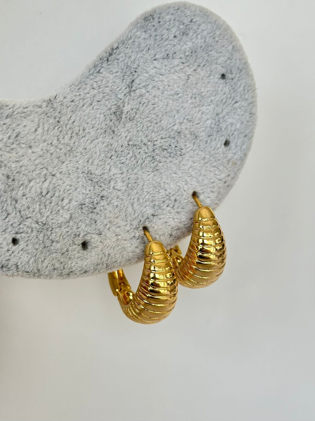 Gold Renk Çizgi Halka Küpe