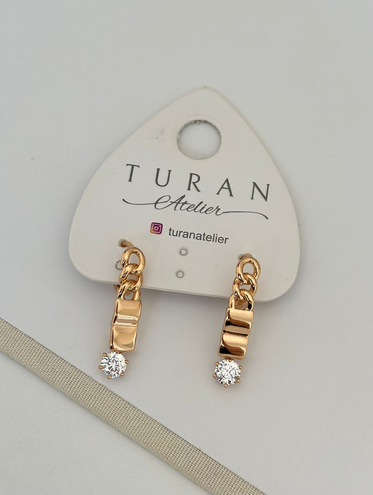 Tek Taş Özel Seri küpe