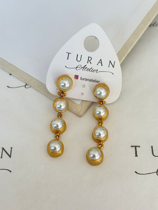 Sallantılı İnci Tasarım Küpe